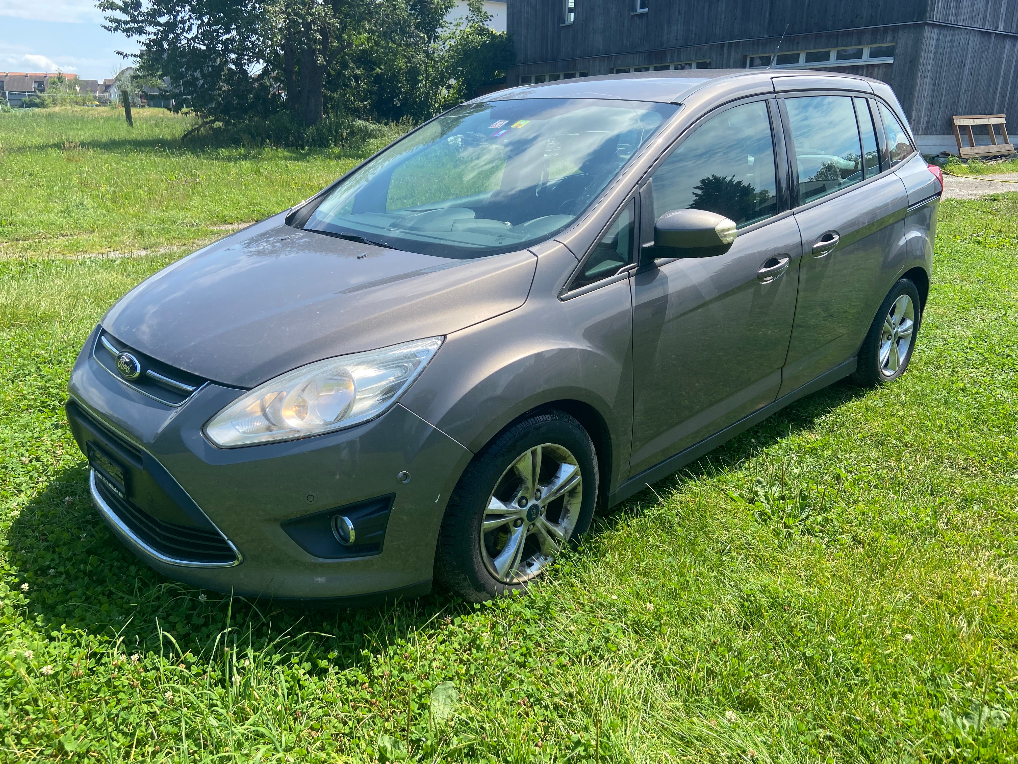 FORD Grand C-Max 1.0 SCTi KNIE-Edition