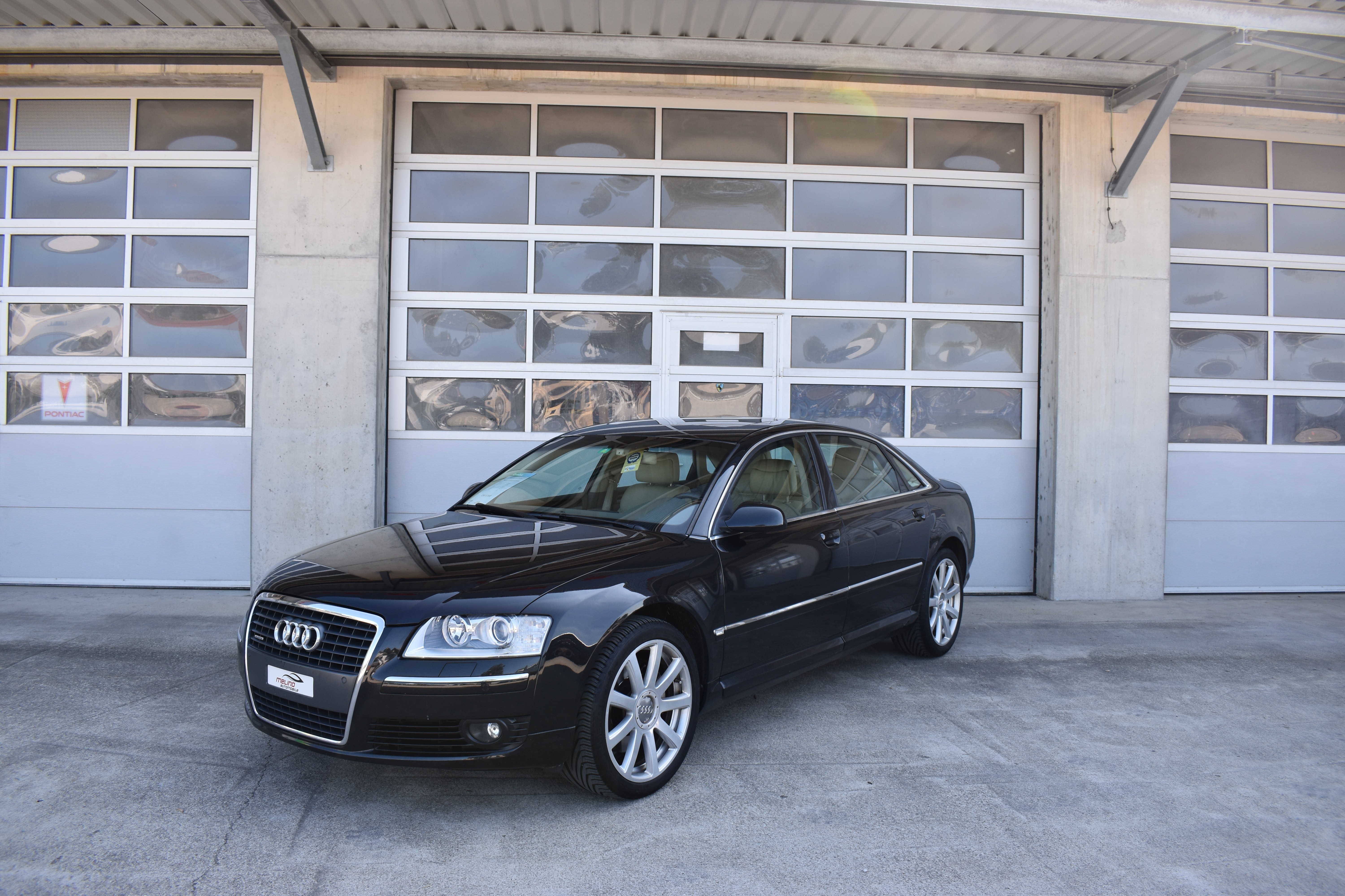 AUDI A8 L 4.2 FSI quattro tiptronic