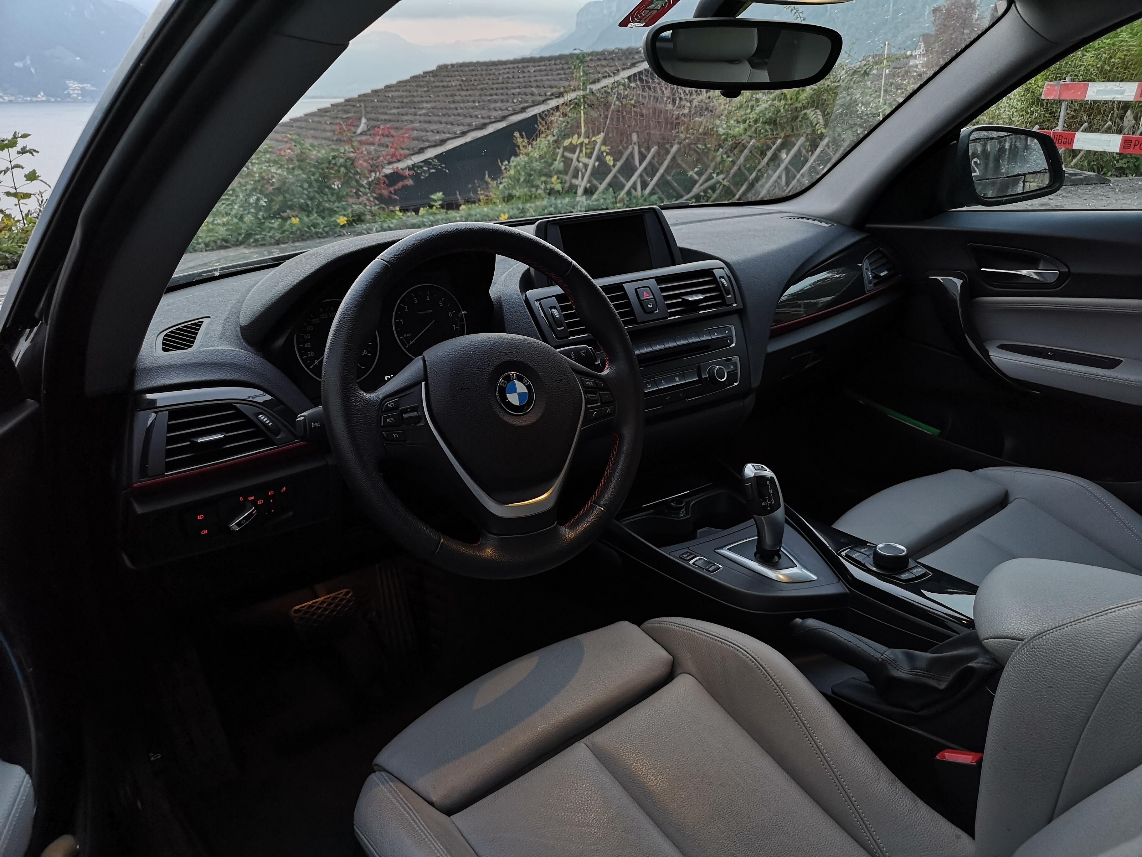 BMW 118i Sport Line Steptronic