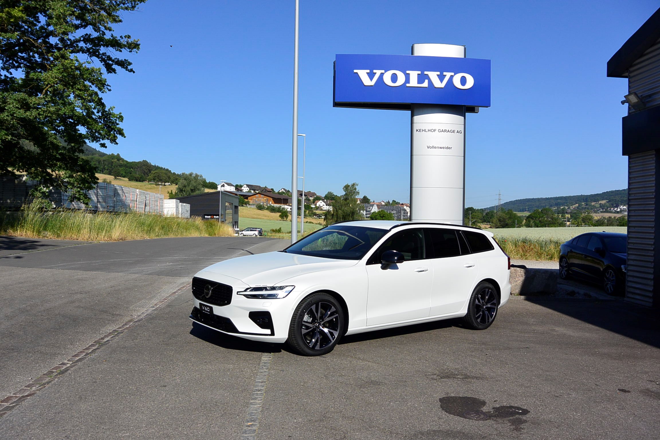 VOLVO V60 B5 AWD MHD Plus Dark