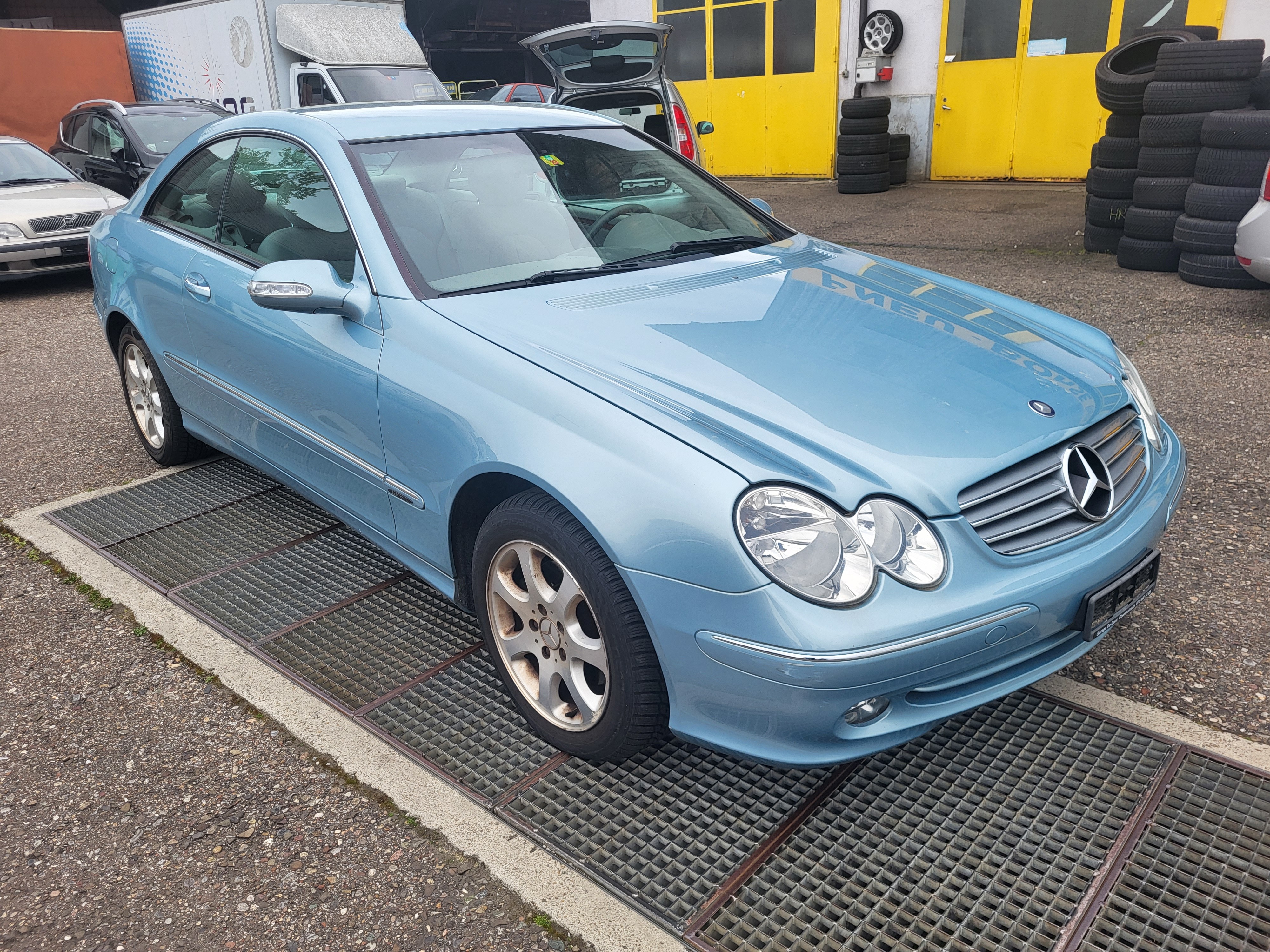 MERCEDES-BENZ CLK 240 Elégance