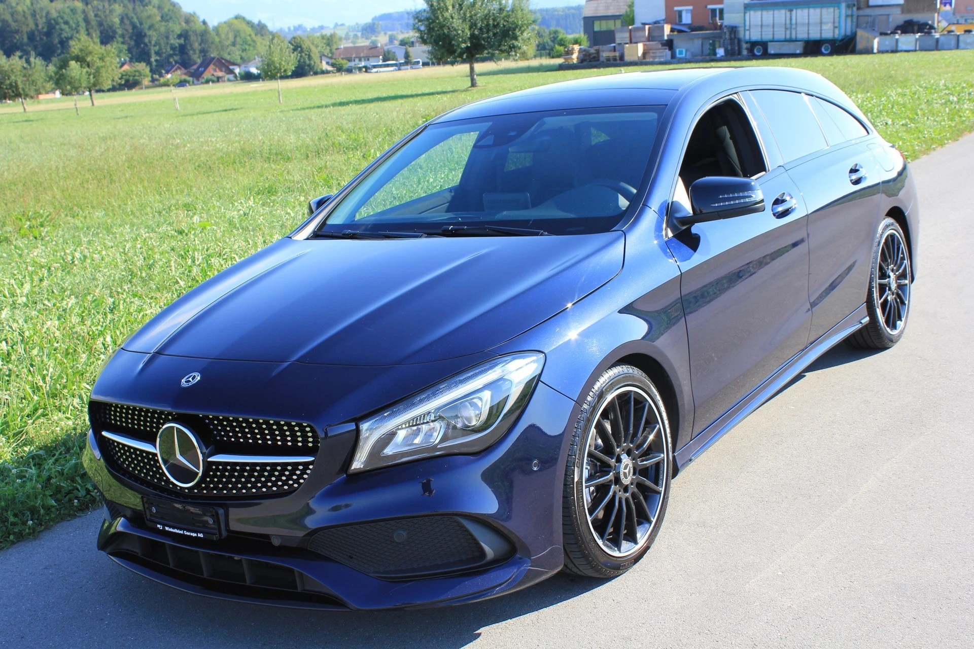 MERCEDES-BENZ CLA Shooting Brake 200 d AMG Line 4Matic 7G-DCT