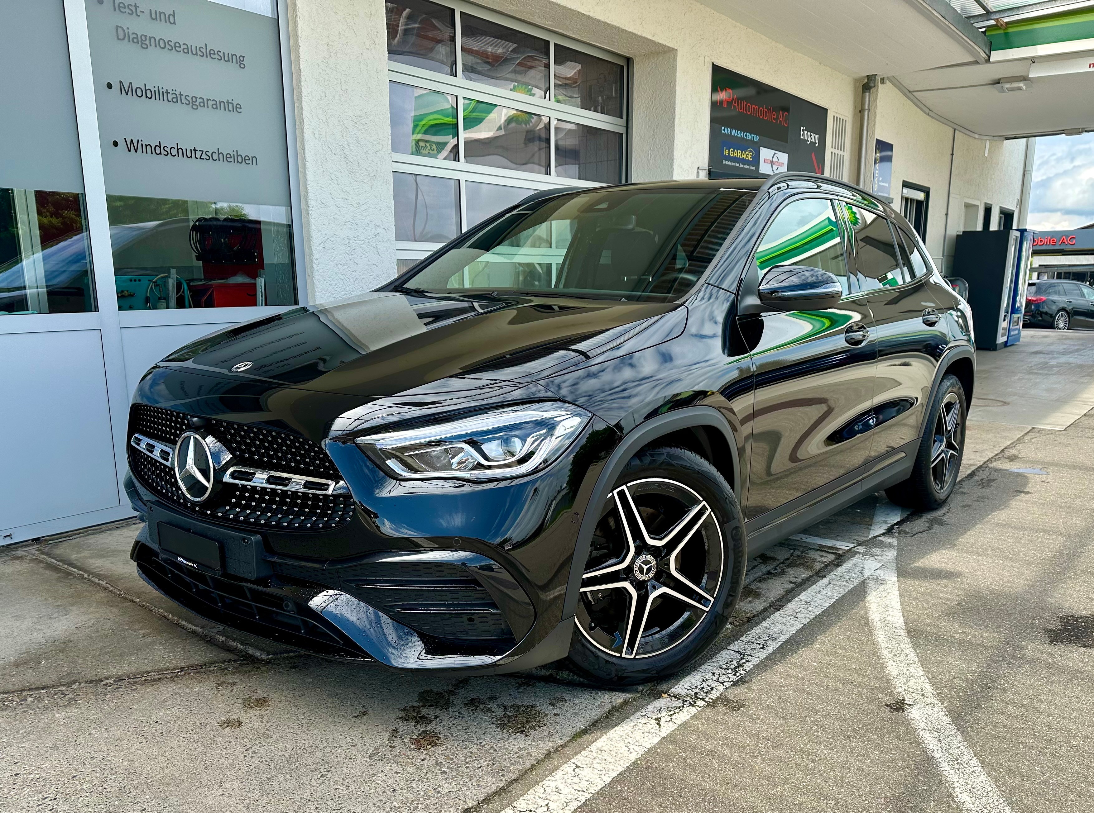 MERCEDES-BENZ GLA 200d 4Matic AMG Line 8G-DCT