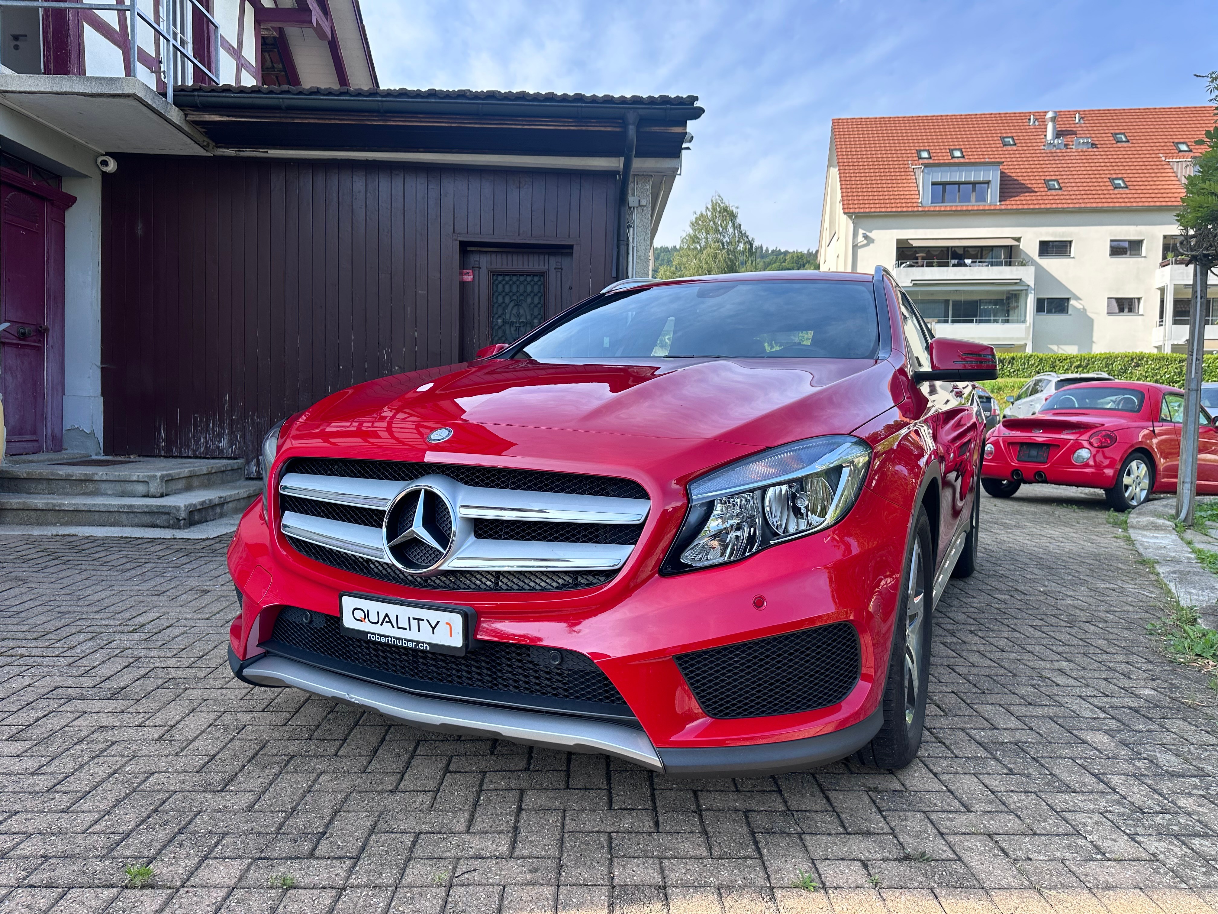 MERCEDES-BENZ GLA 200 AMG Line 7G-DCT