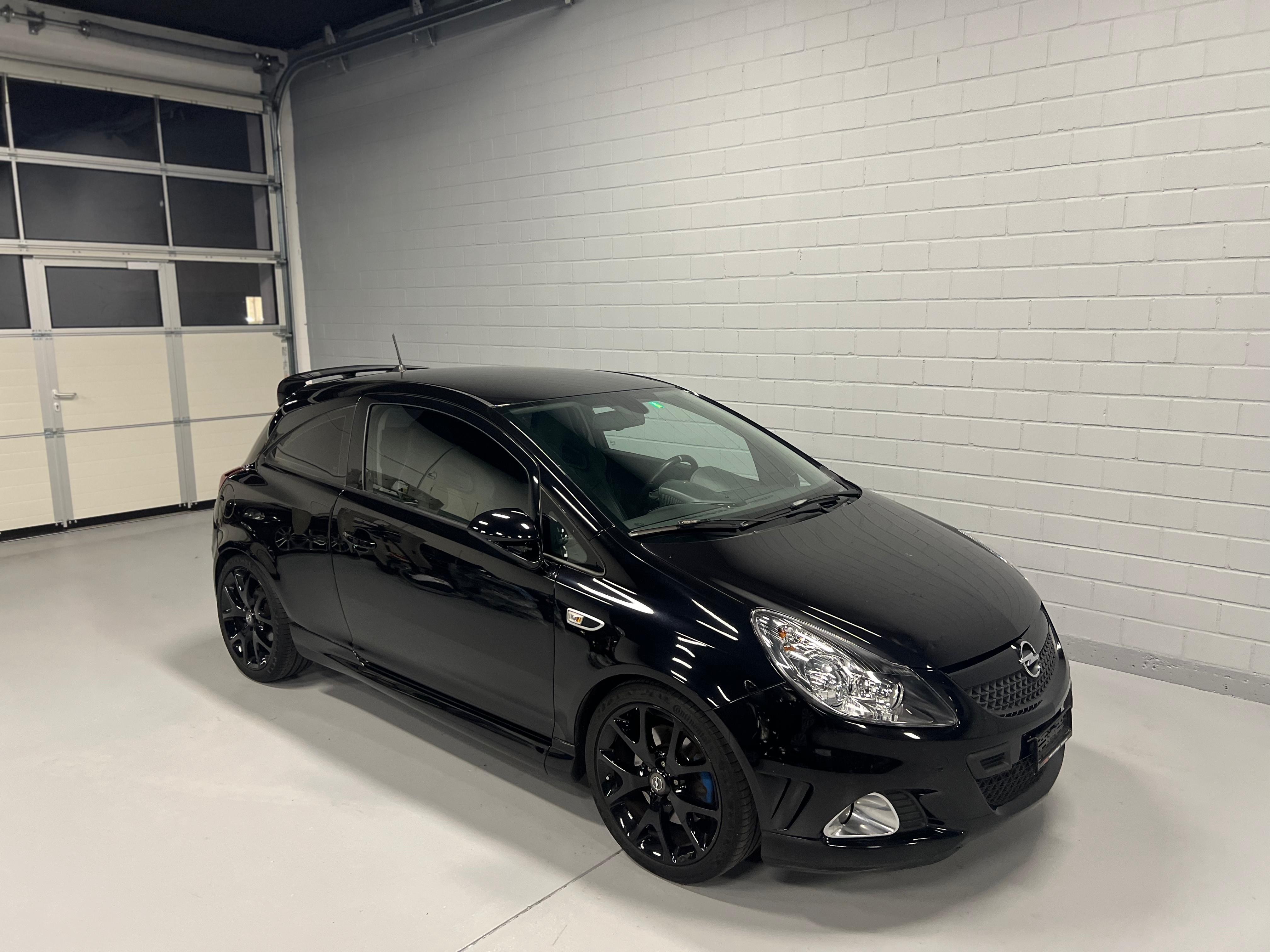 OPEL Corsa 1.6 Turbo OPC