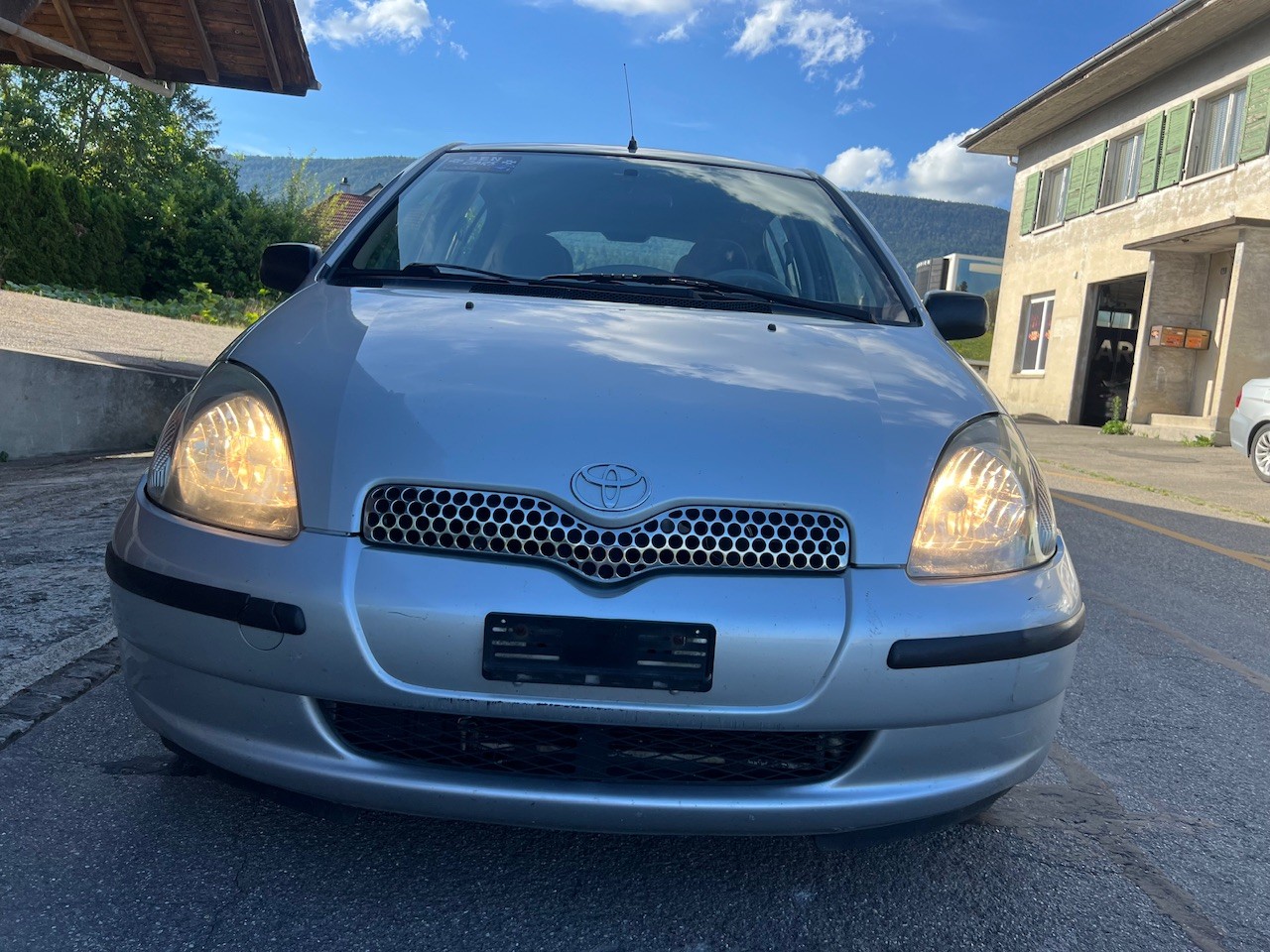 TOYOTA Yaris 1.3 Linea Luna