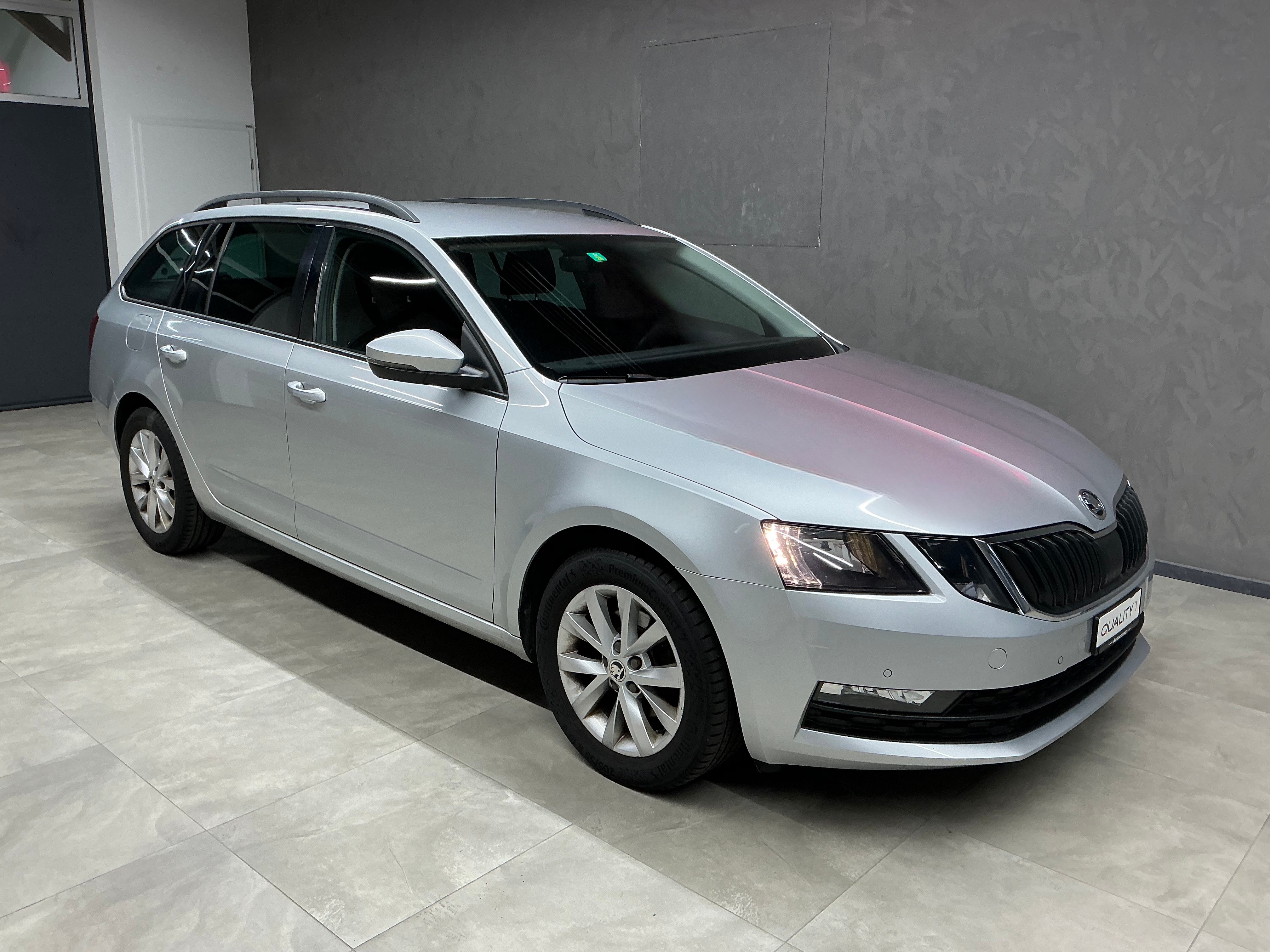 SKODA Octavia Combi 2.0 TDI Ambition DSG