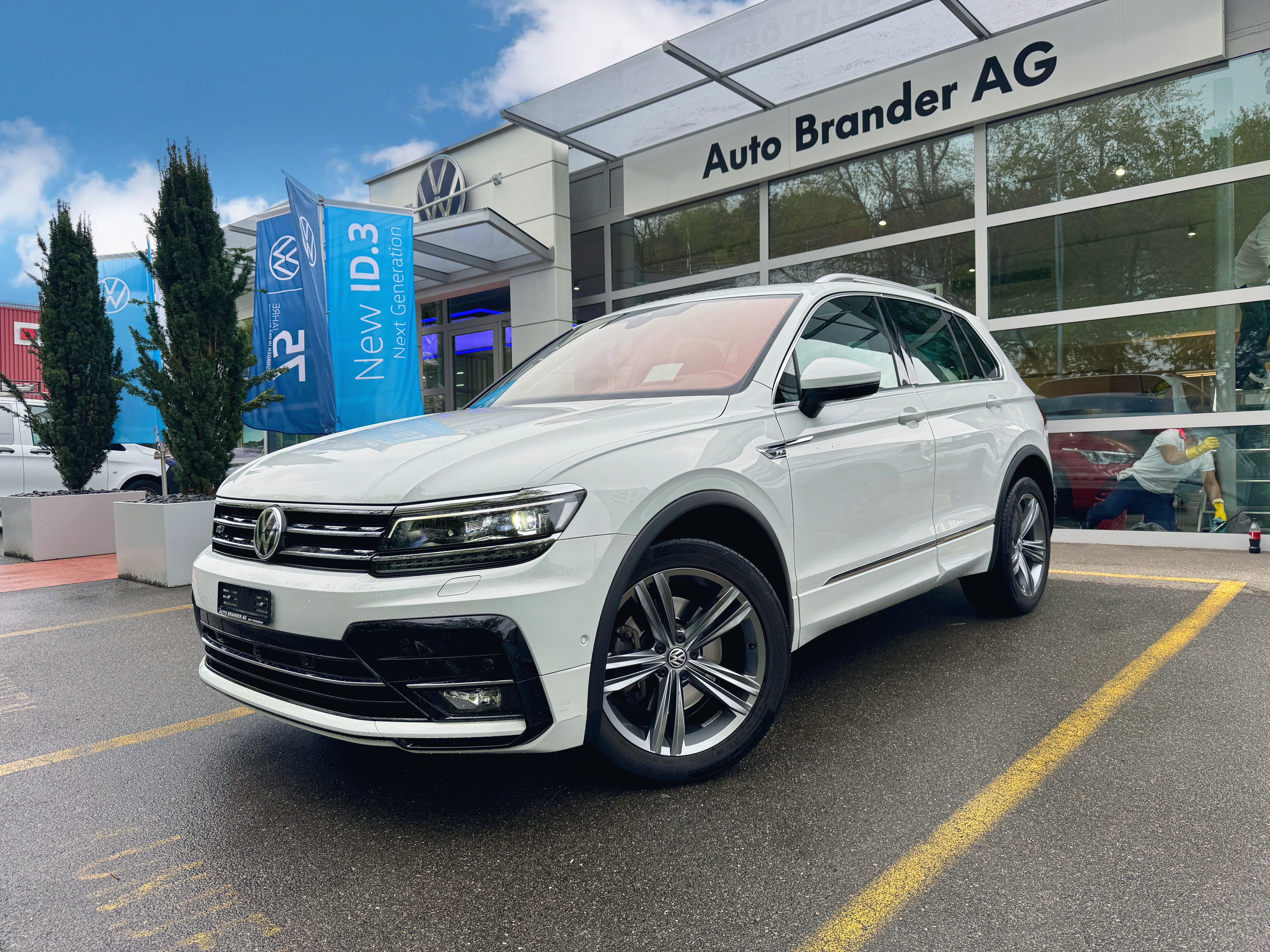 VW Tiguan 2.0TSI Highline R-Line 4Motion DSG