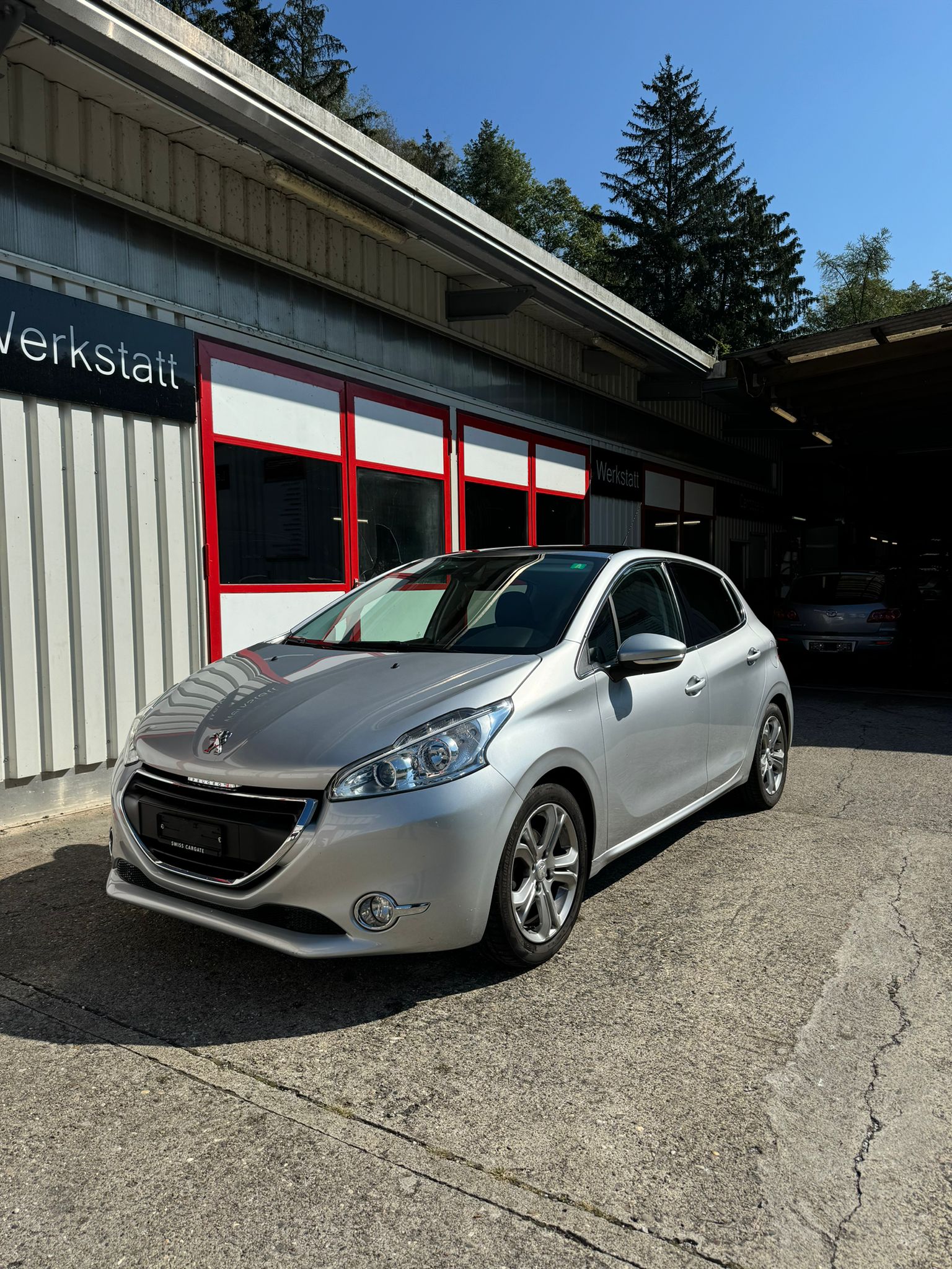 PEUGEOT 208 1.6 VTI Roland Garros Automatik