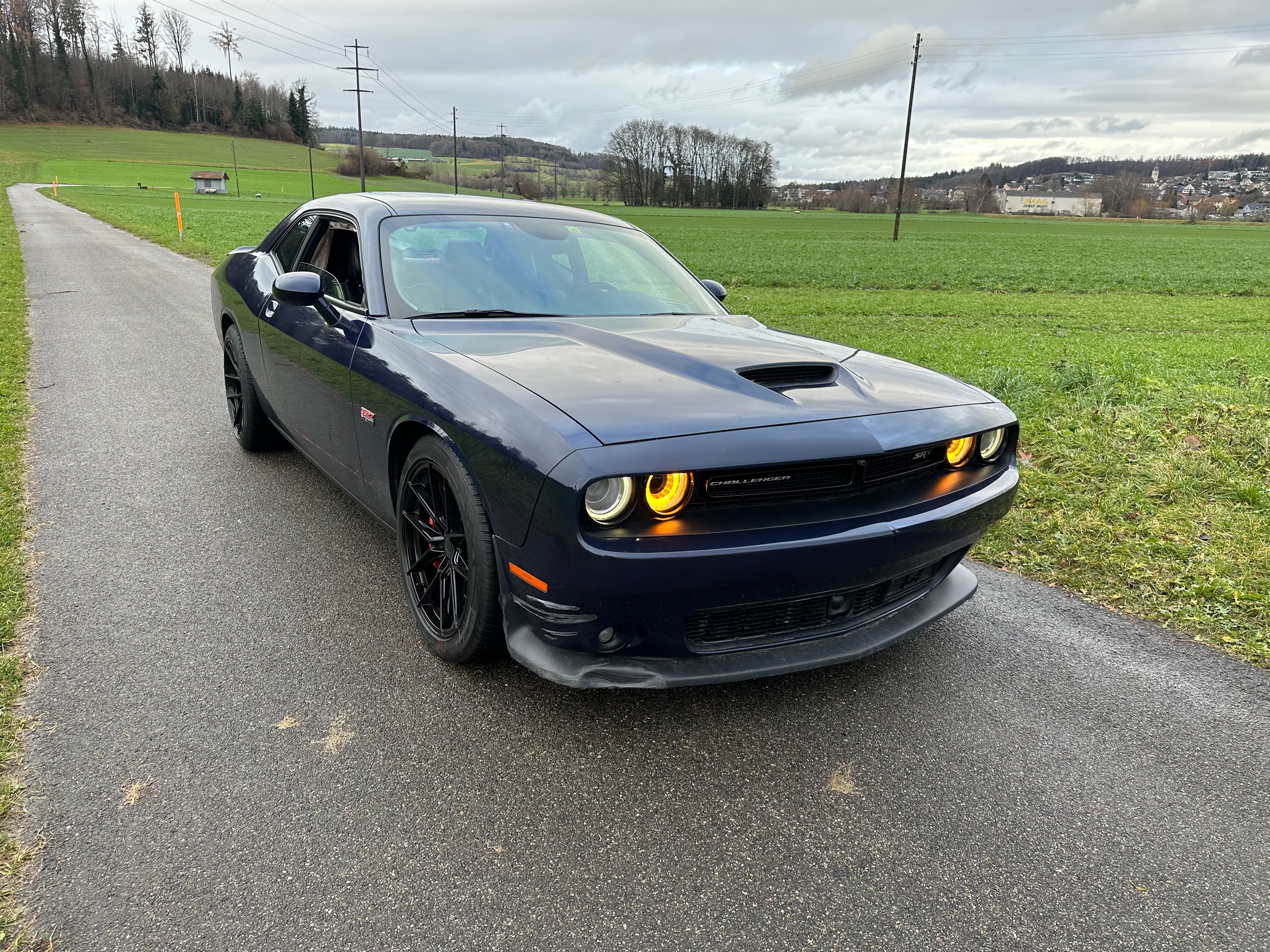 DODGE Challenger SRT 6.4