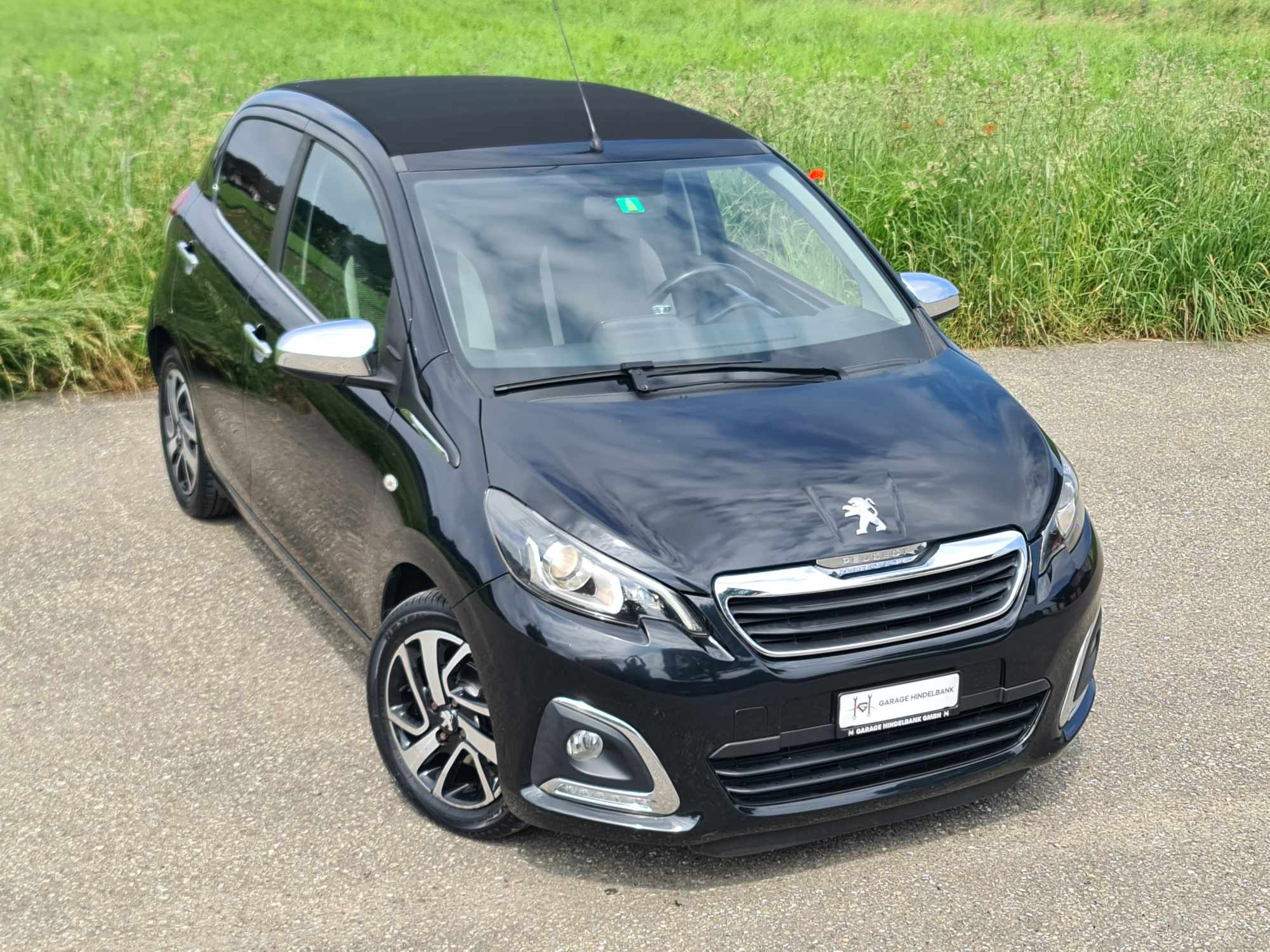 PEUGEOT 108 1.2 VTi Roland Garros Top