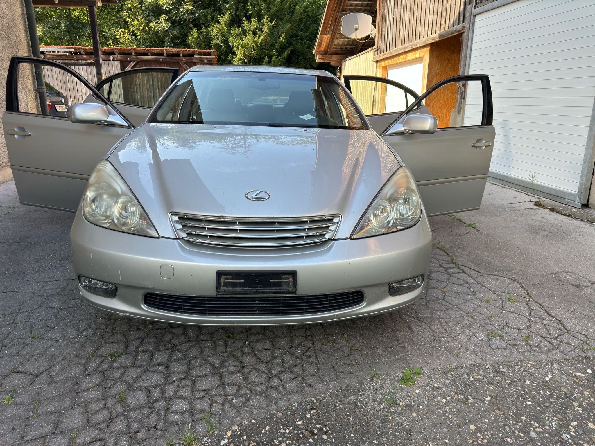 LEXUS ES