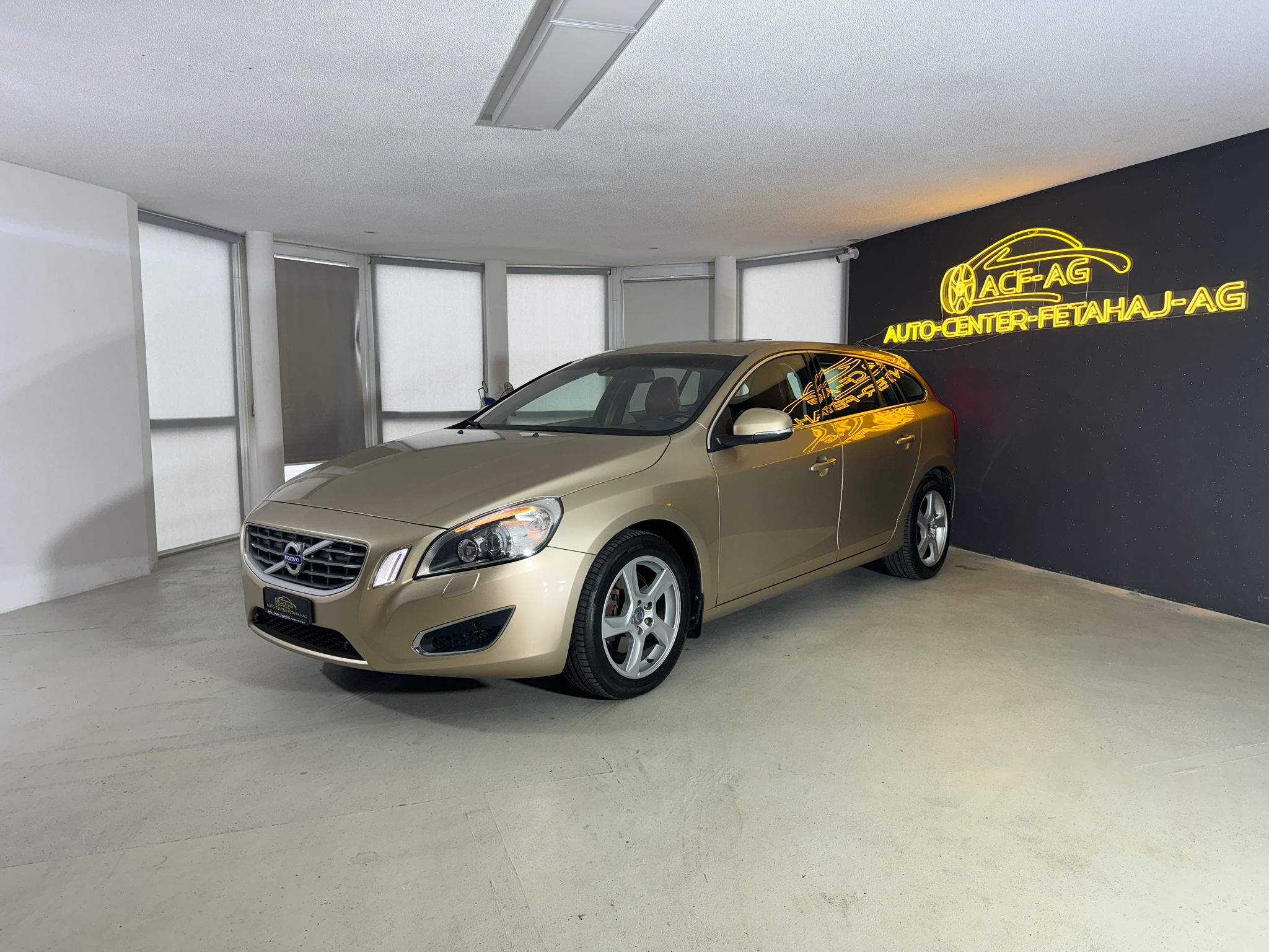 VOLVO V60 DRIVe Summum