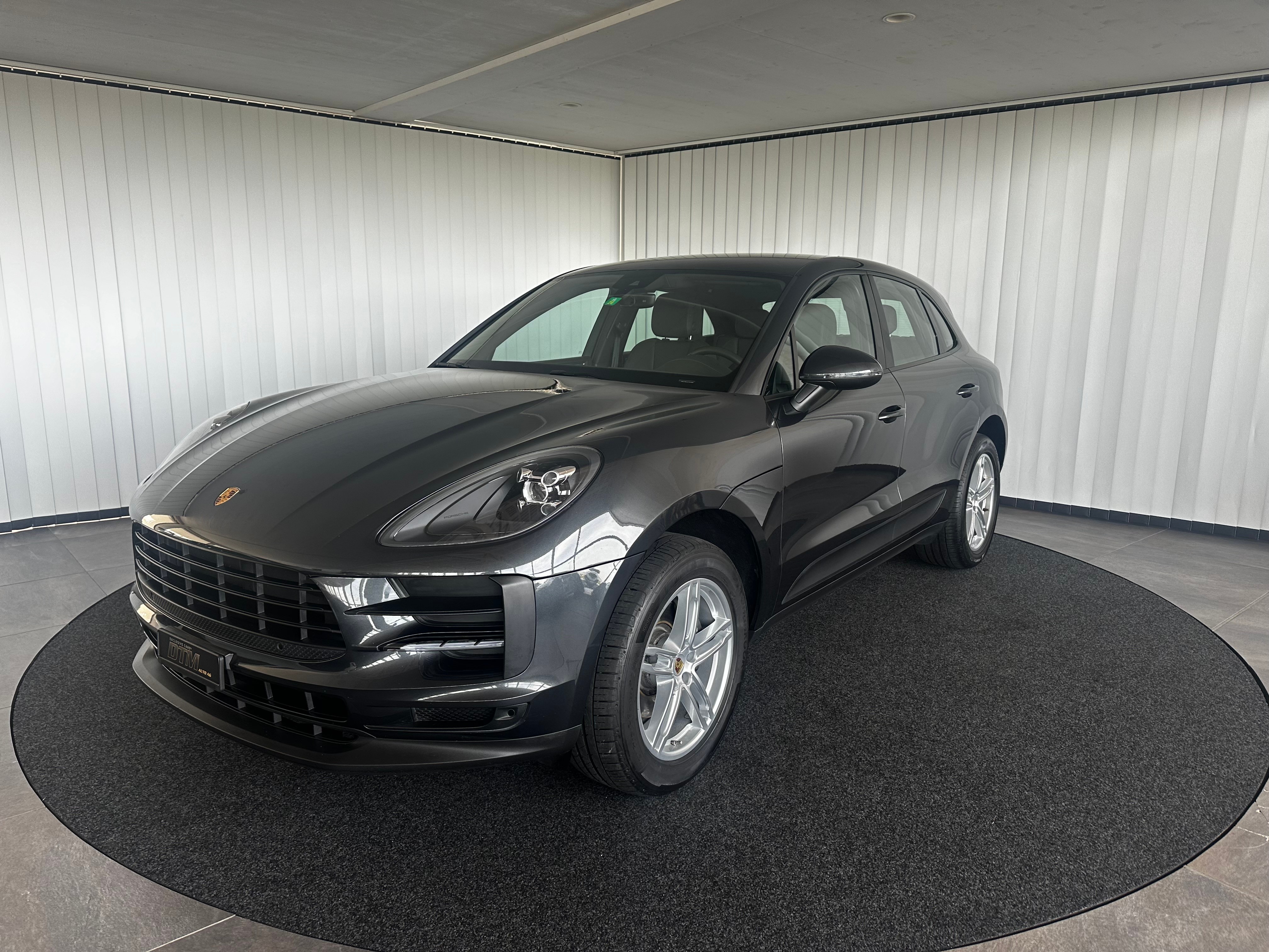 PORSCHE Macan PDK