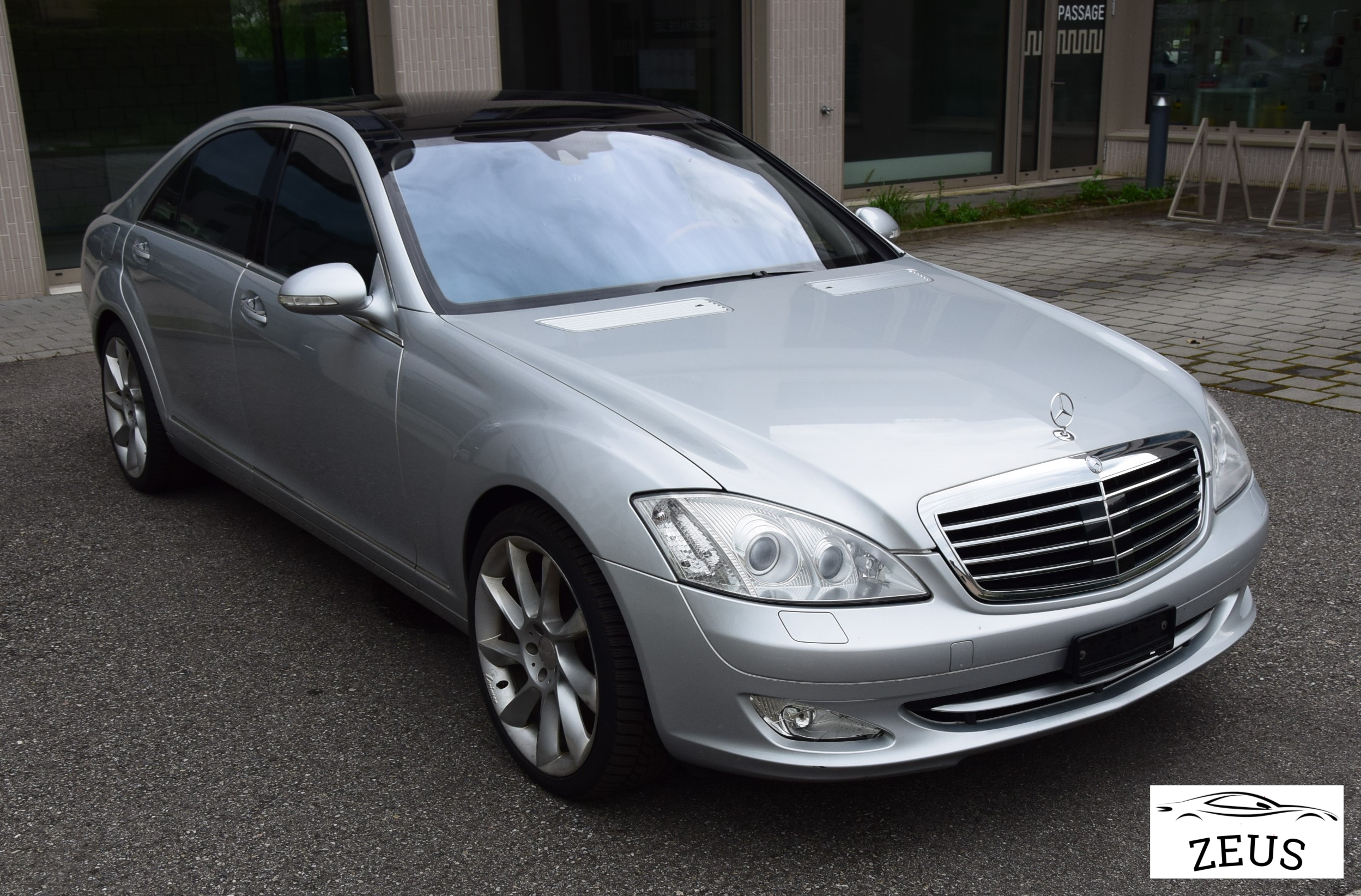 MERCEDES-BENZ S 500 4Matic 7G-Tronic