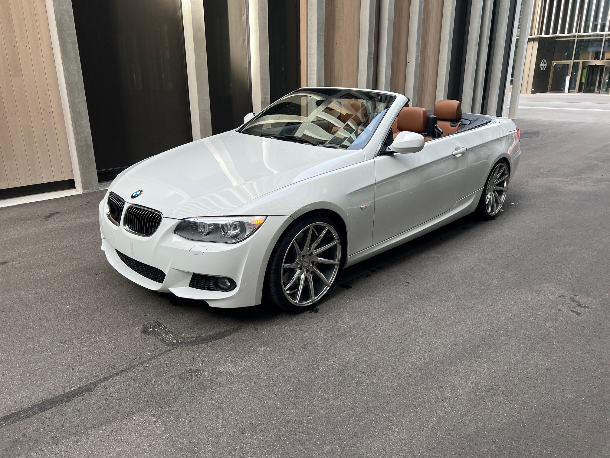 BMW 335i Cabriolet