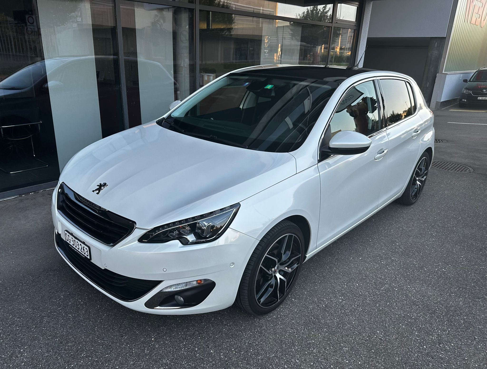 PEUGEOT 308 1.6 THP Allure