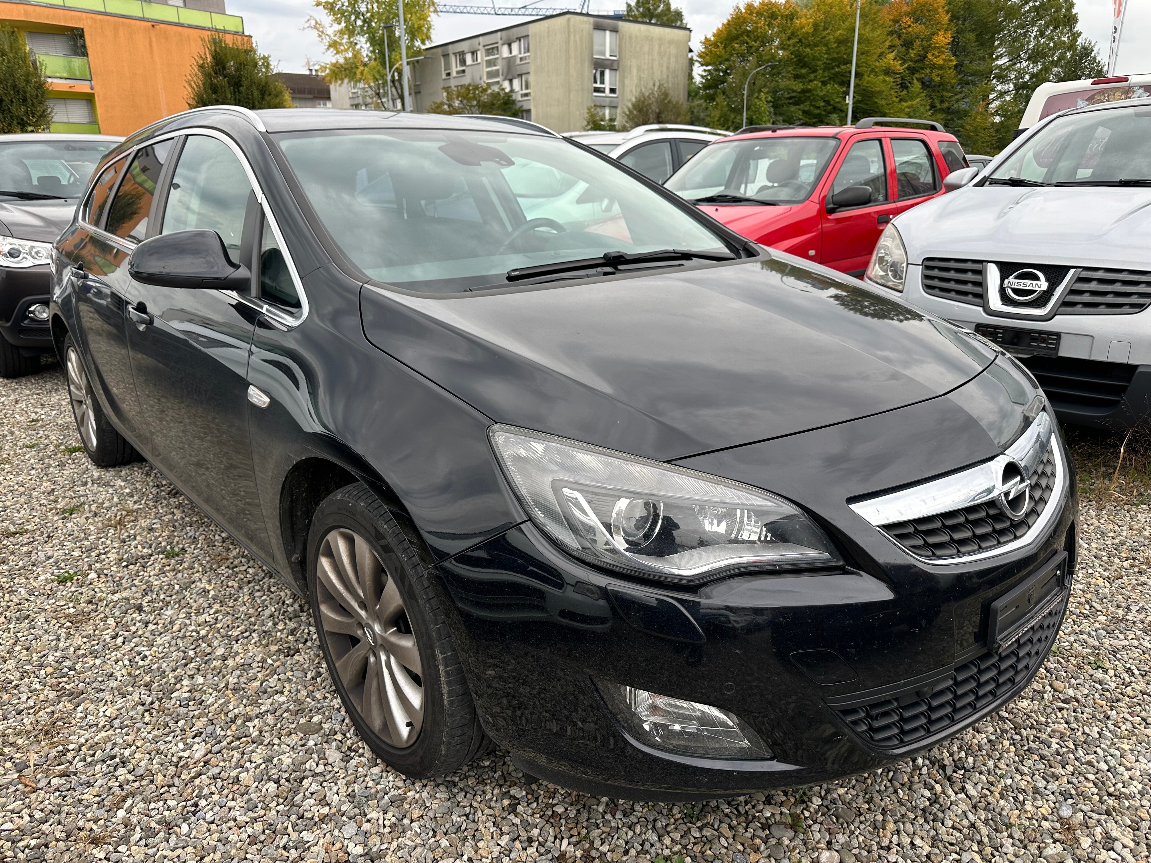 OPEL Astra SportsTourer 1.4i 16V Turbo Cosmo Automatic