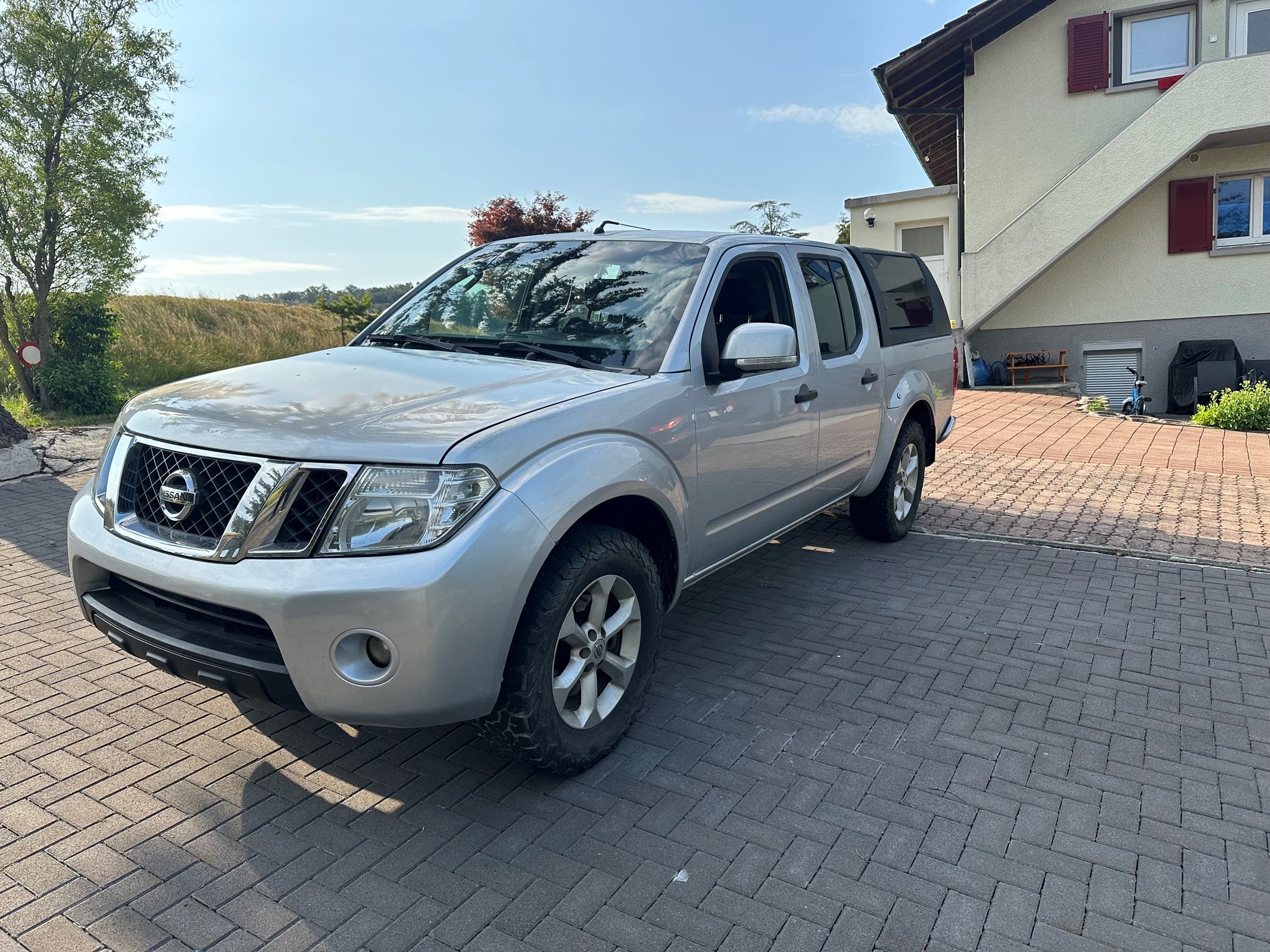 NISSAN Navara Double Cab LE 2.5 dCi 4WD