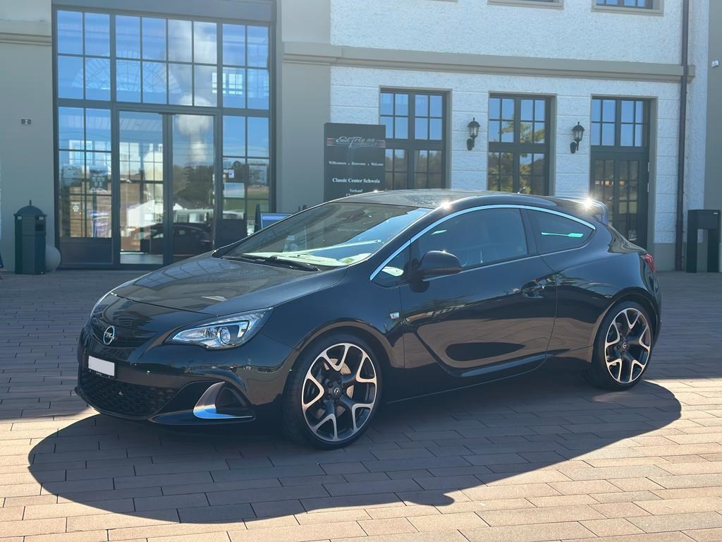 OPEL Astra GTC 2.0i 16V Turbo OPC