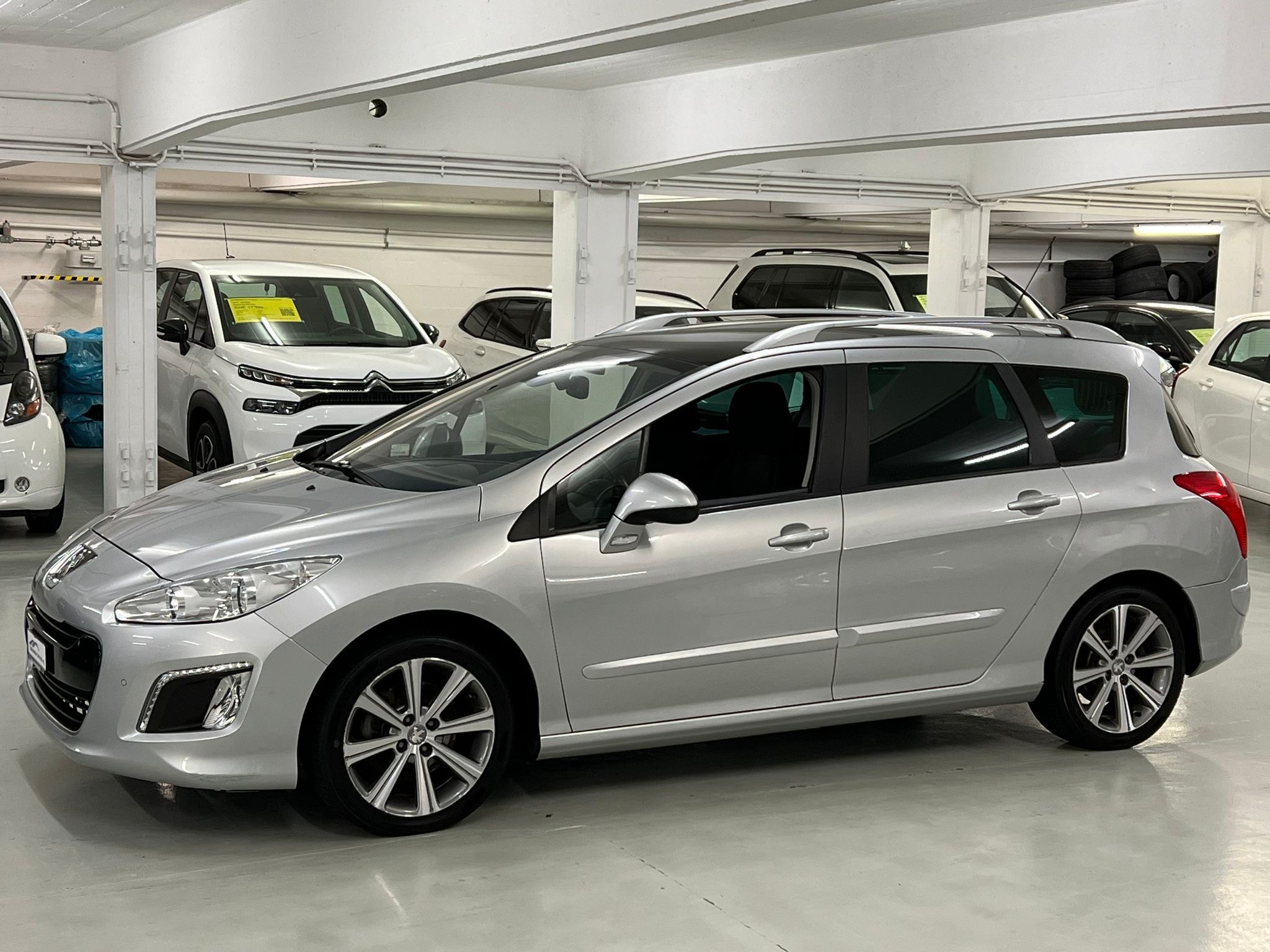 PEUGEOT 308 SW 1.6 16V Turbo Millesim 200