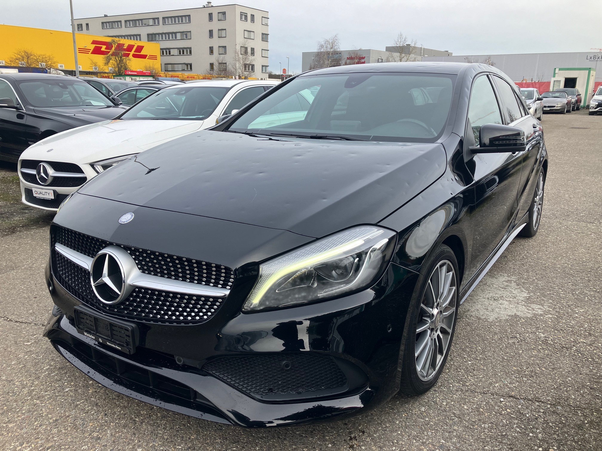 MERCEDES-BENZ A 200 AMG Line