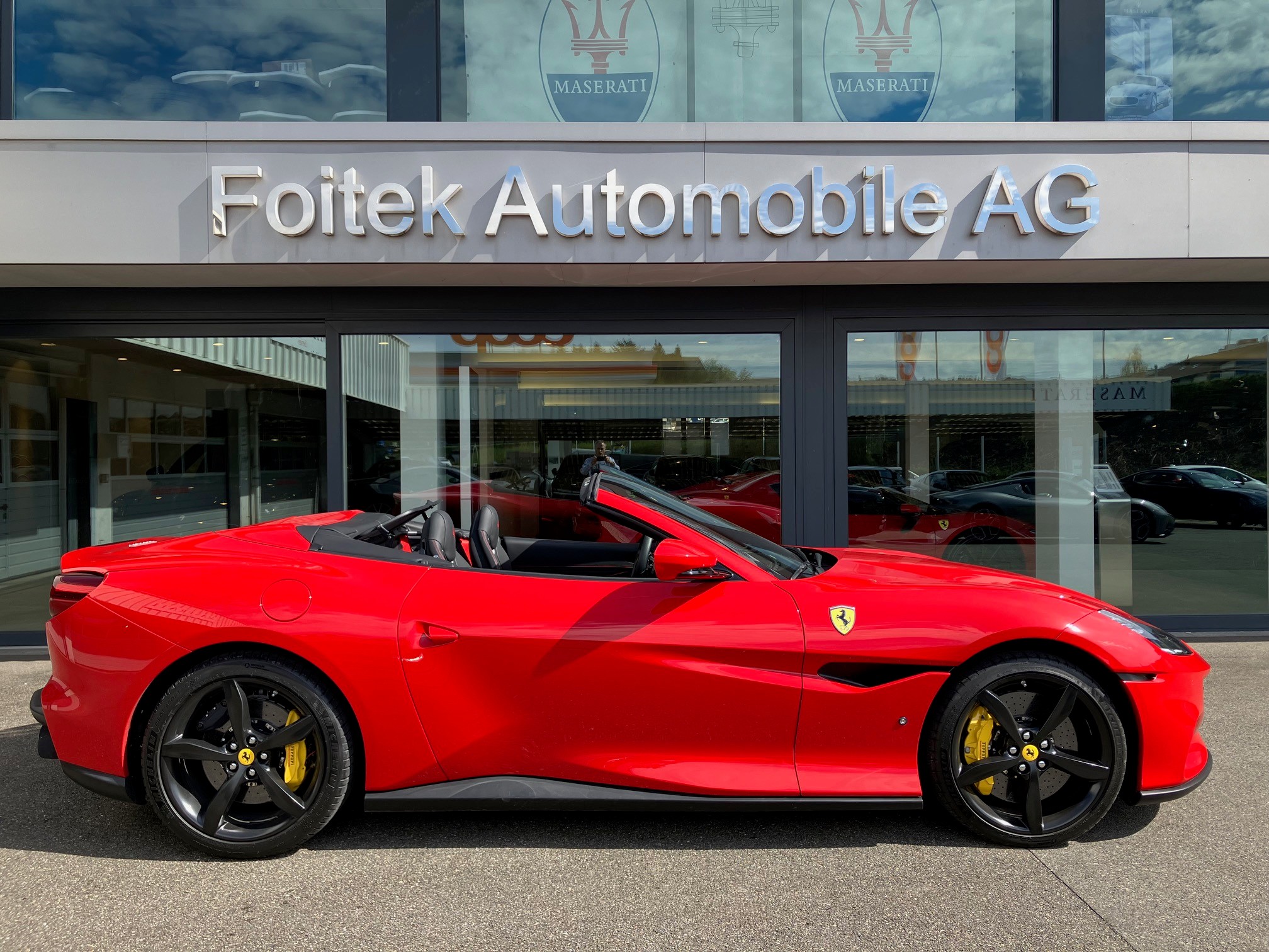 FERRARI Portofino M