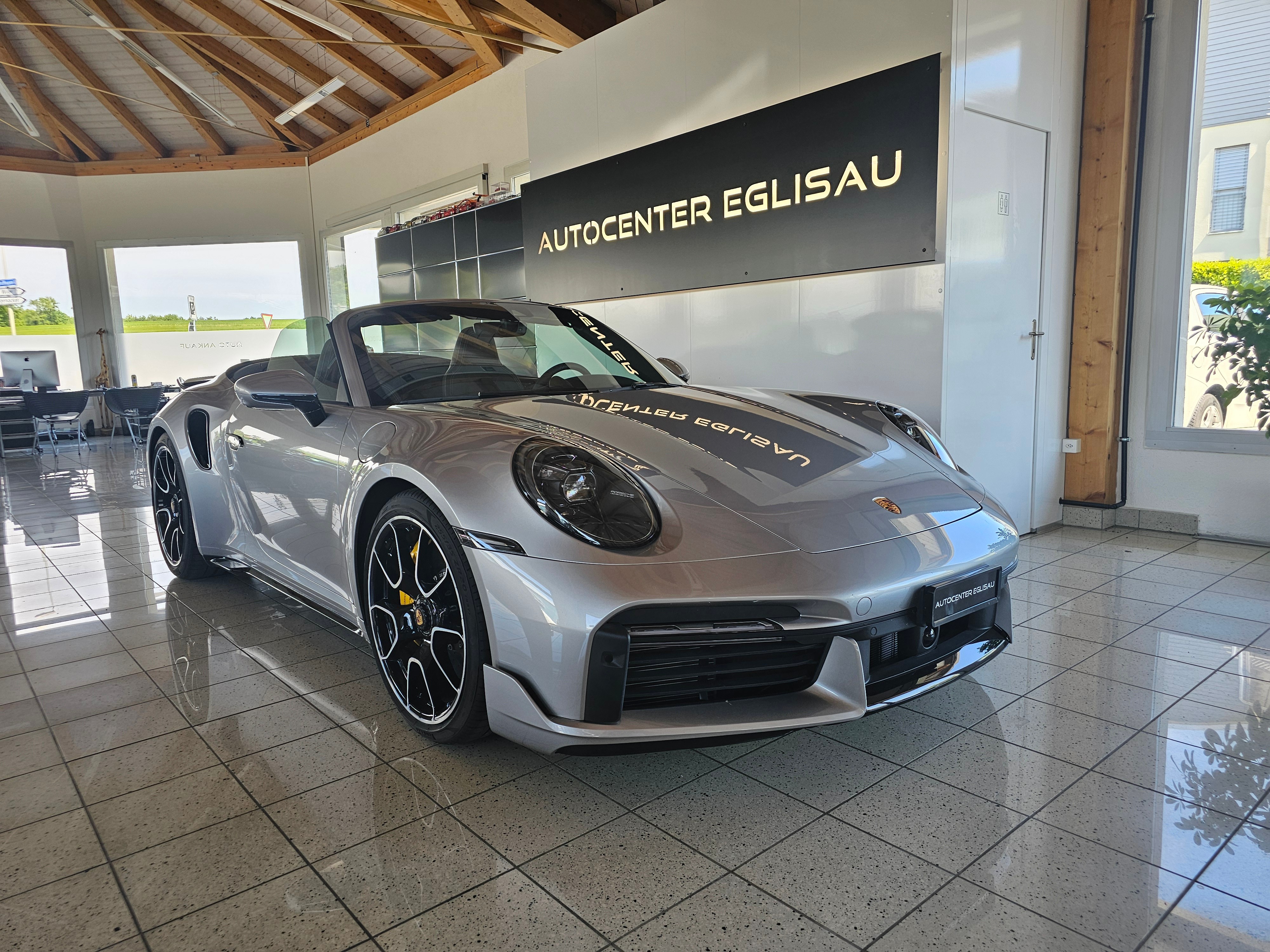 PORSCHE 911 Turbo S Cabriolet PDK