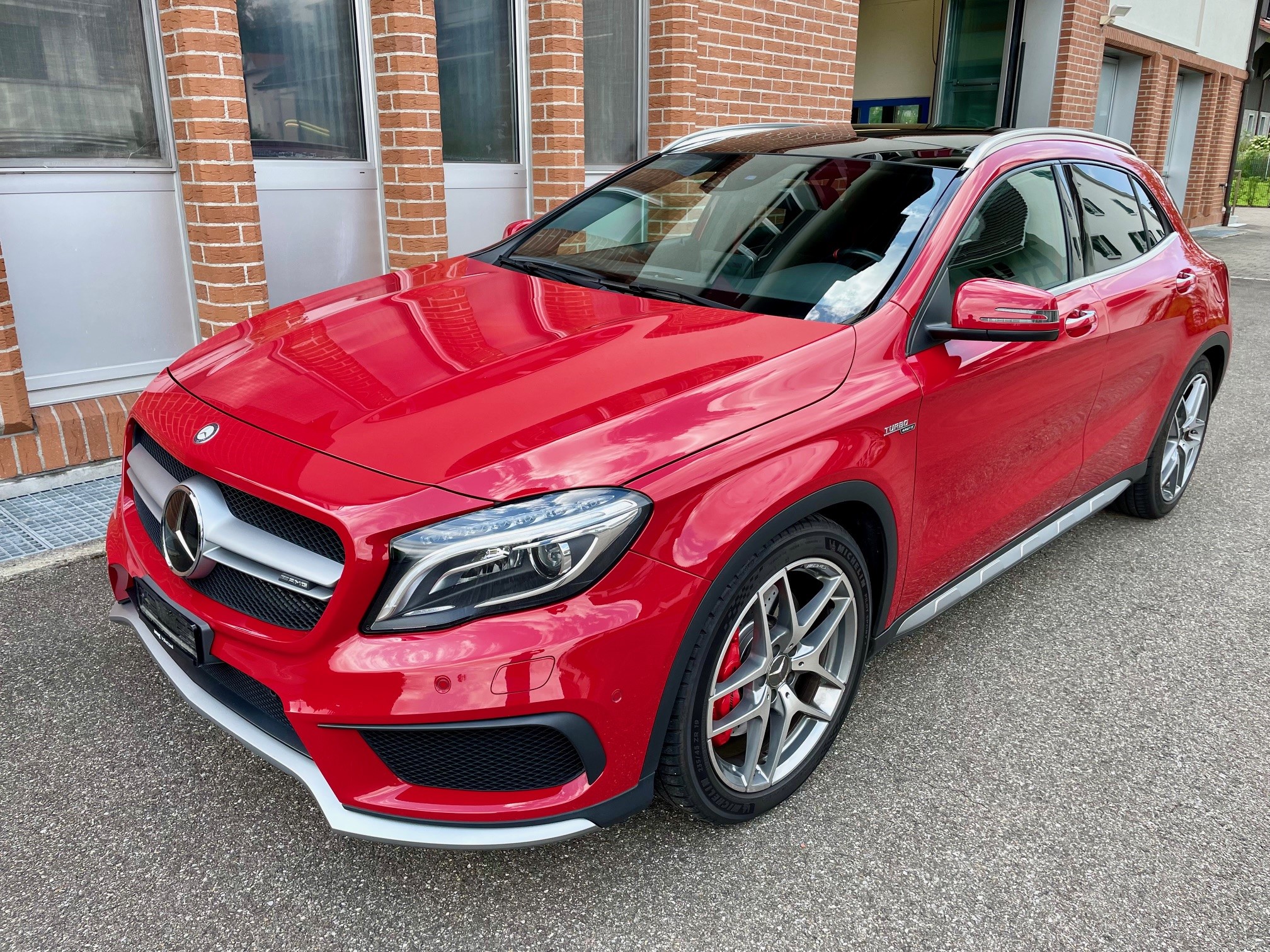 MERCEDES-BENZ GLA 45 AMG 4Matic 7G-DCT