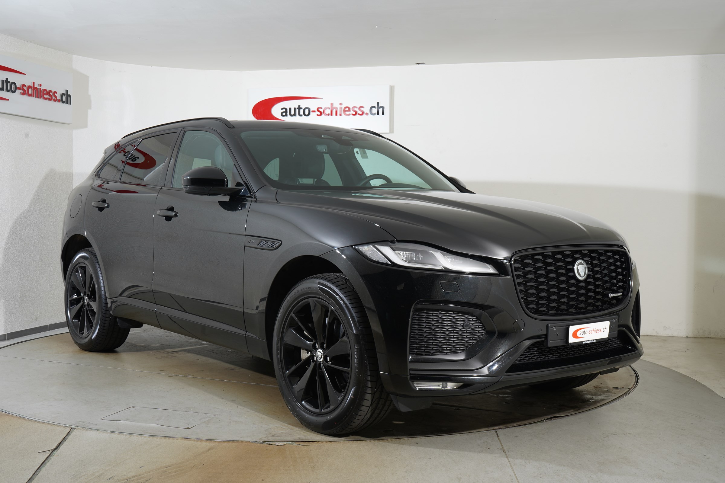 JAGUAR F-PACE 2.0 D200 R-Dynamic SE AWD