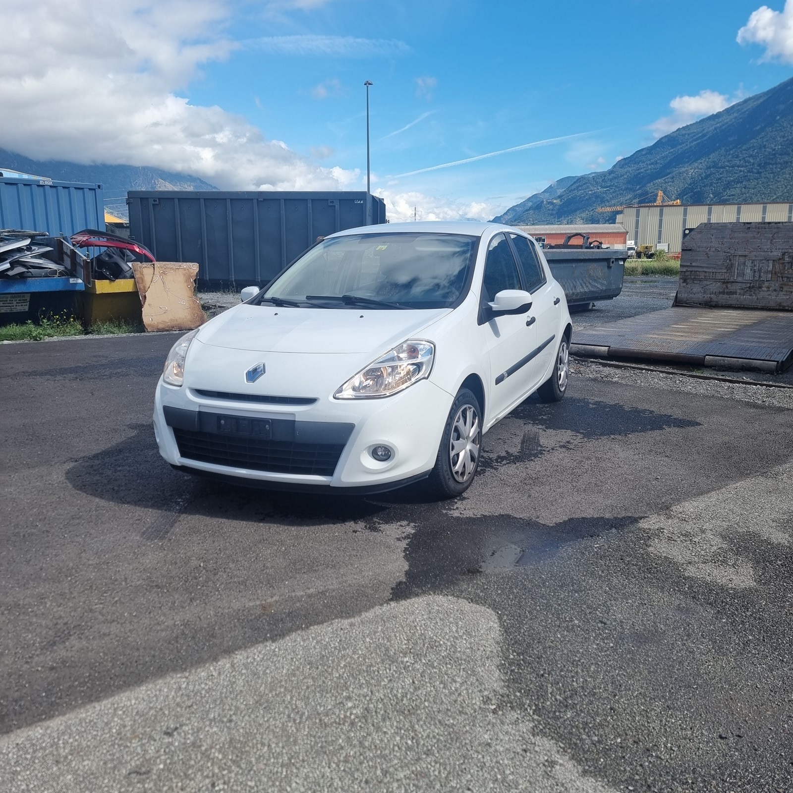 RENAULT Clio 1.2 16V Yahoo