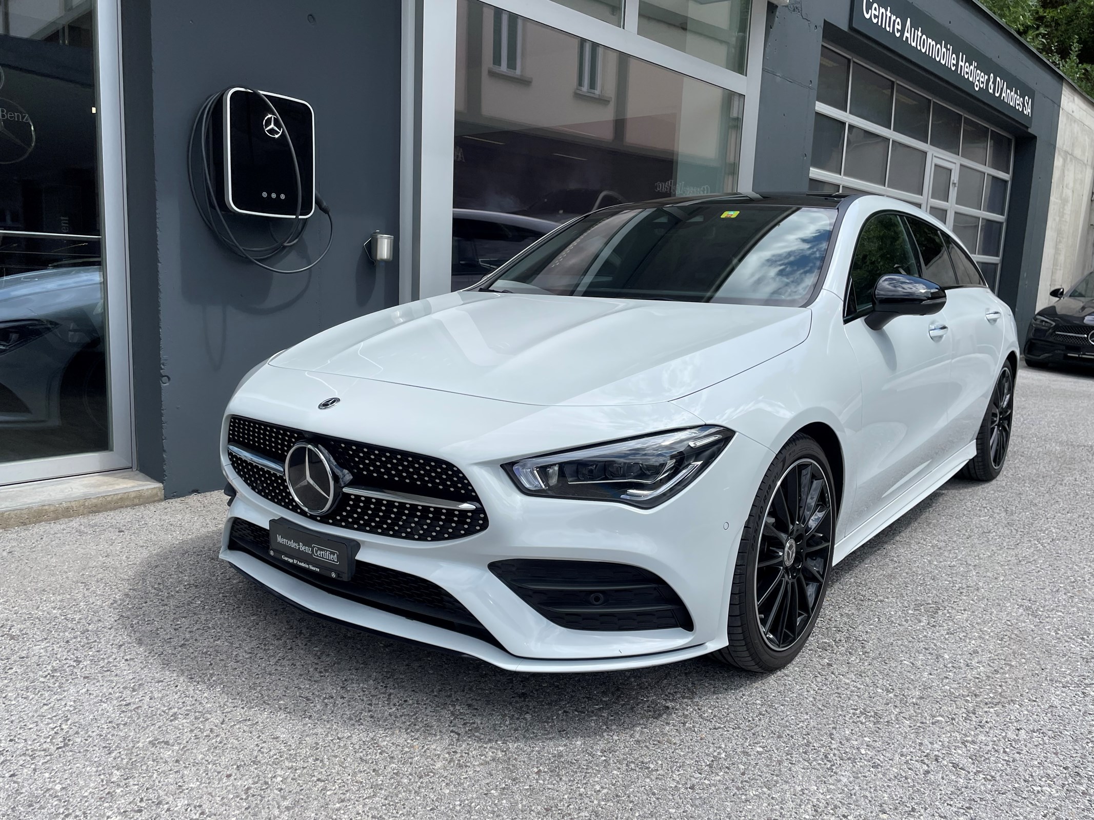 MERCEDES-BENZ CLA Shooting Brake 250 4Matic 7G-DCT AMG Line