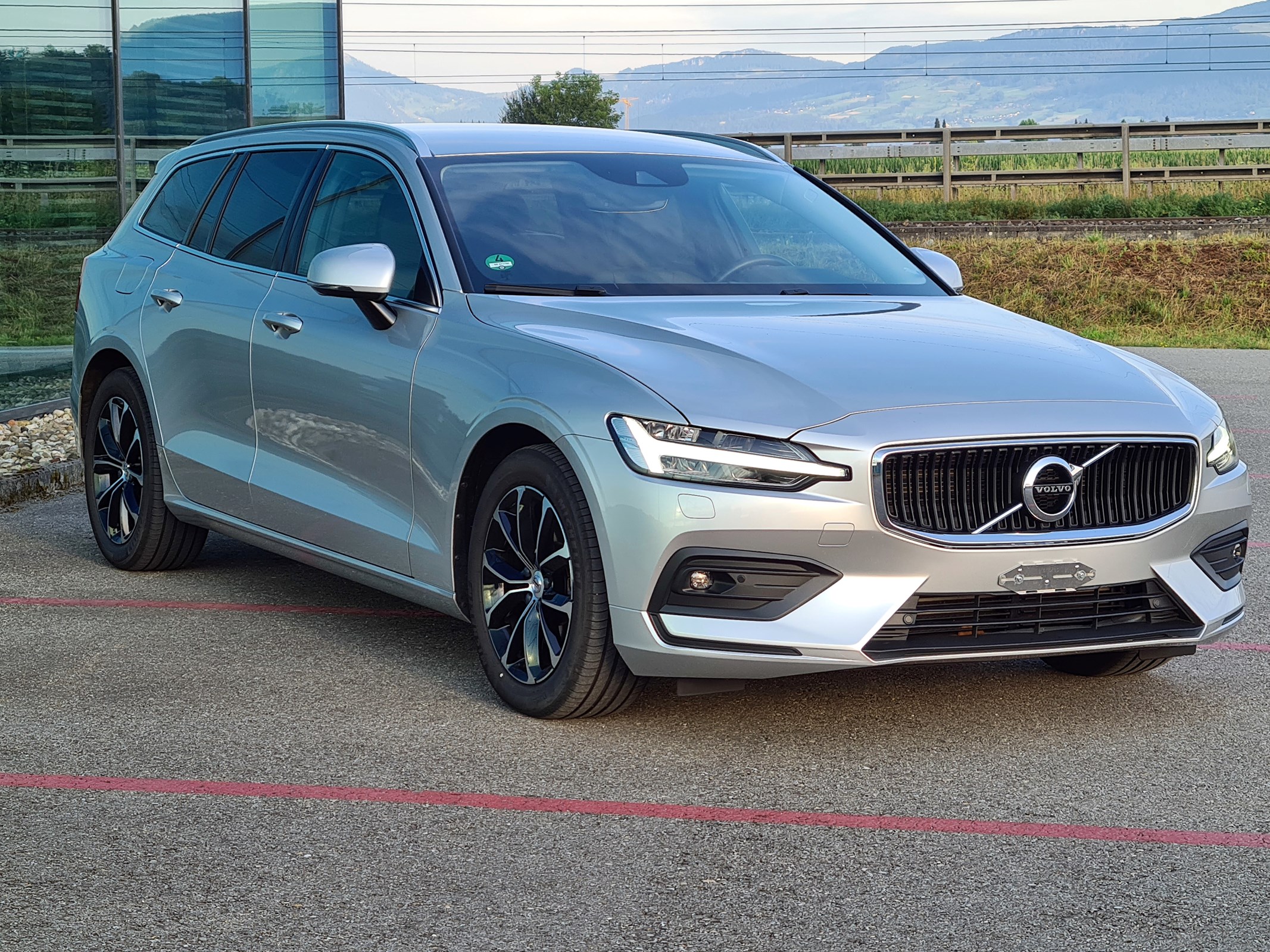 VOLVO V60 D4 AWD Momentum Geartronic