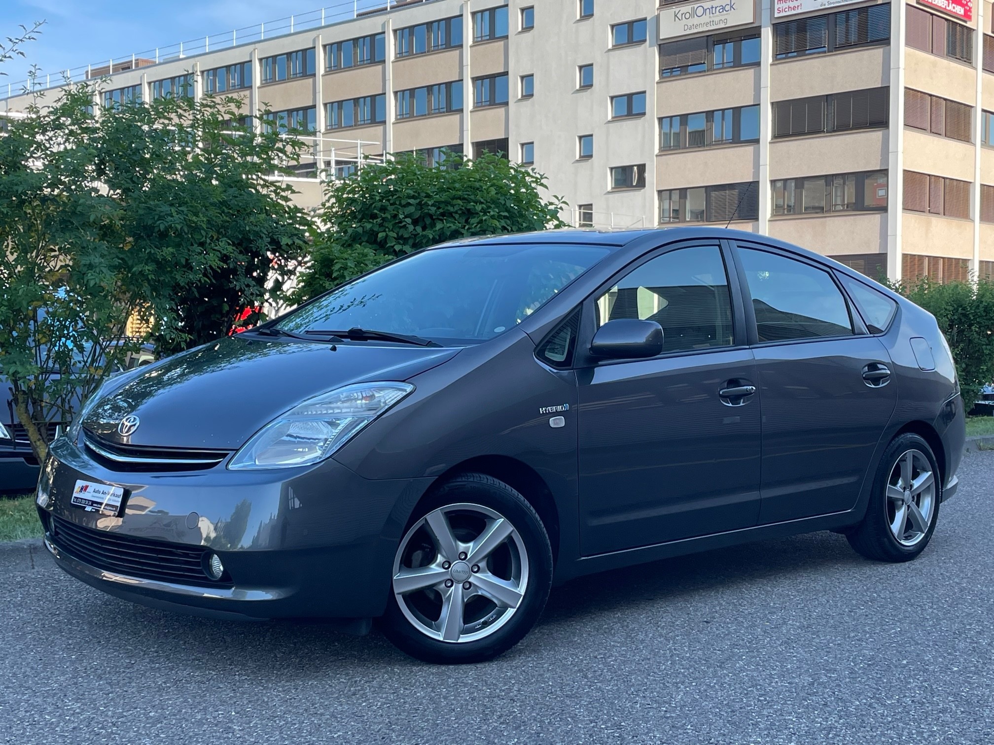 TOYOTA Prius 1.5 16V Hybrid Limited Frisch ab MFK & Service