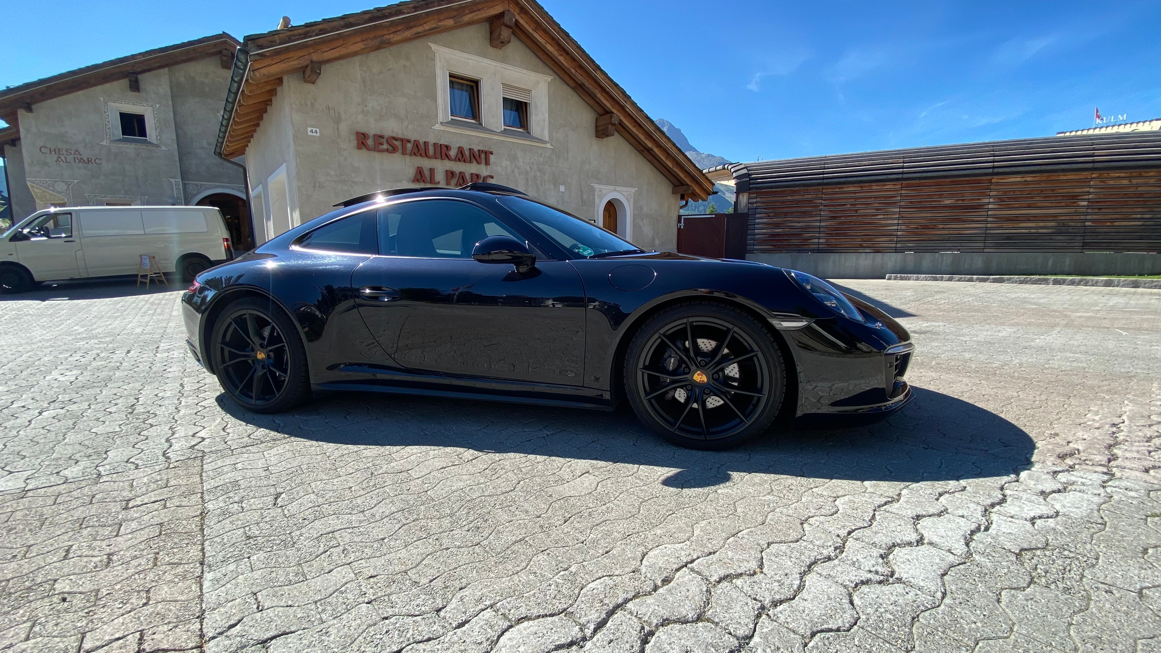 PORSCHE 911 Carrera 4 PDK