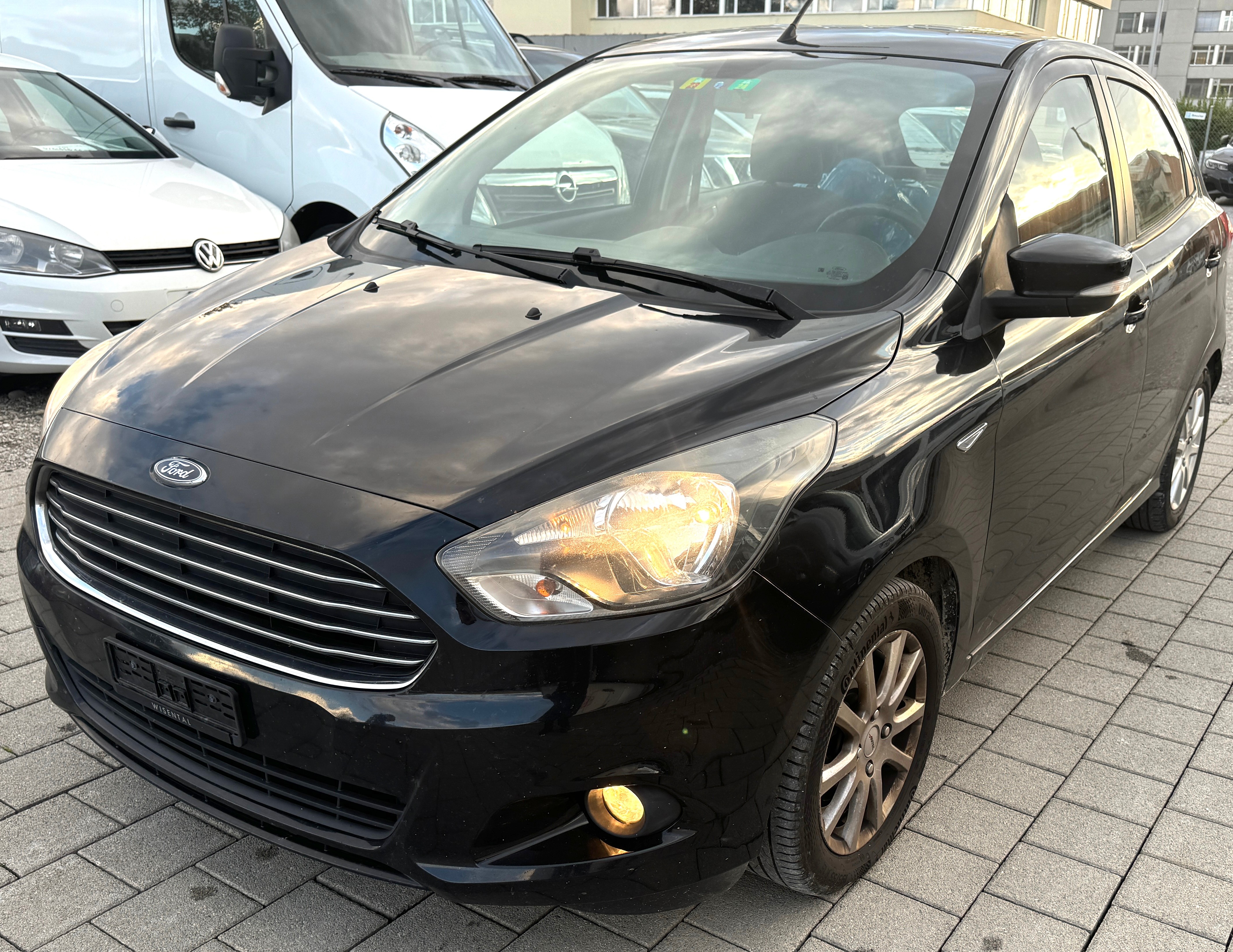 FORD KA+ 1.2 Ti-VCT Black Edition (Klima ** BO6)