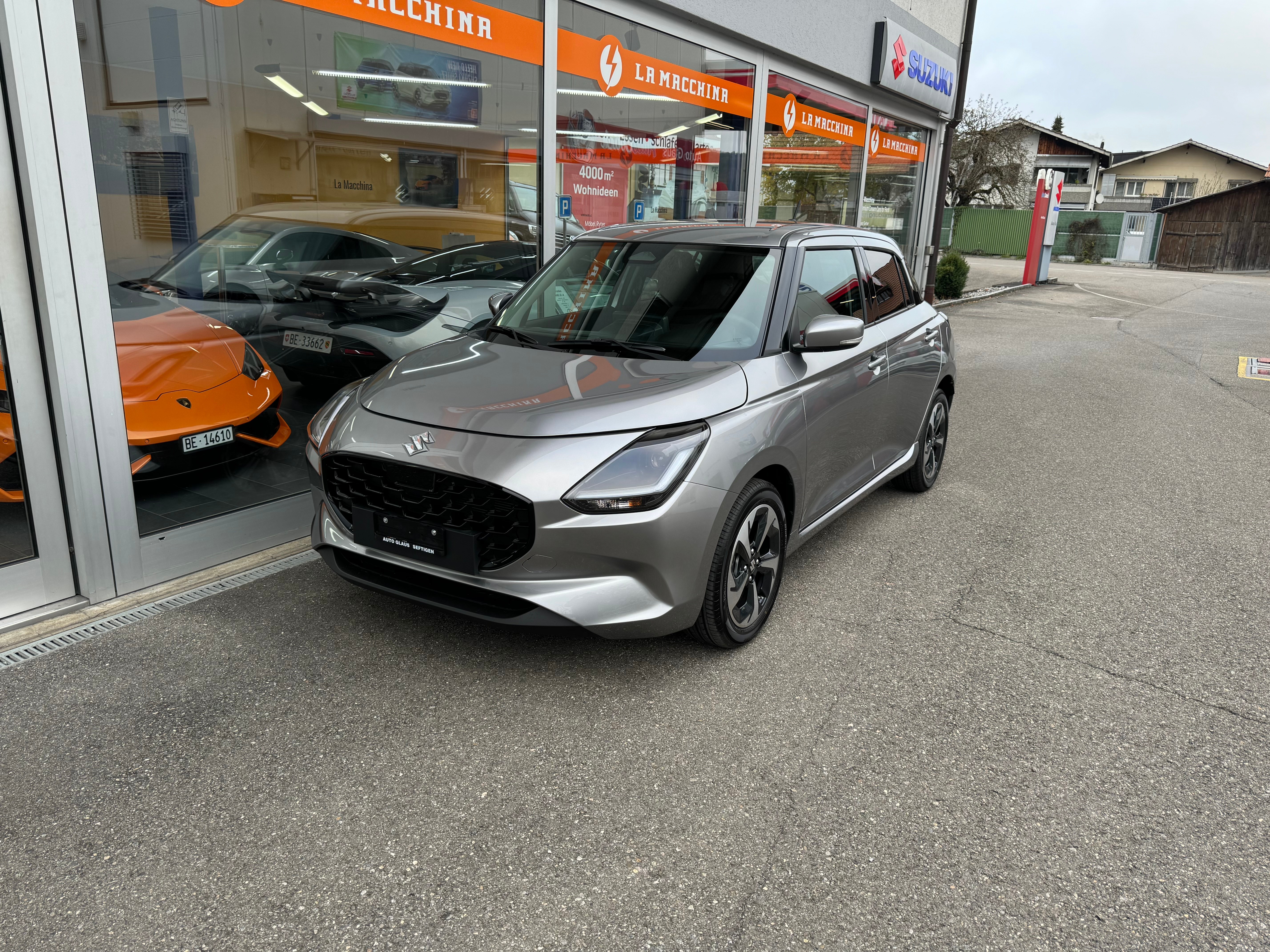 SUZUKI Swift 1.2 Compact Top Hybrid CVT