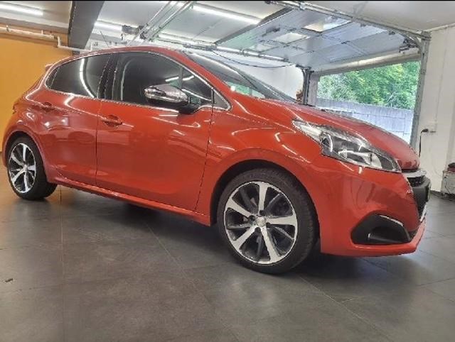 PEUGEOT 208 1.6 THP Allure