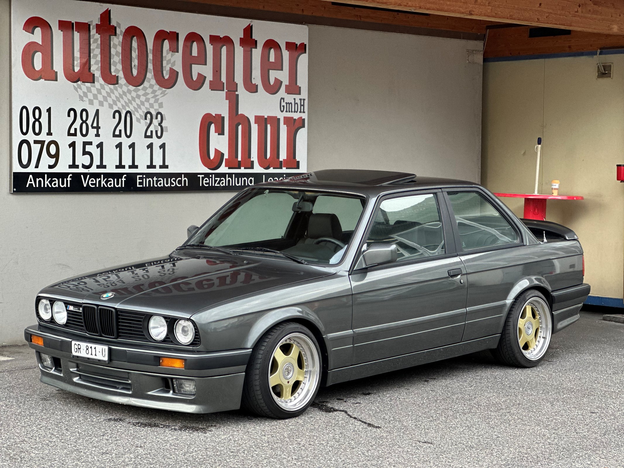 BMW 320i