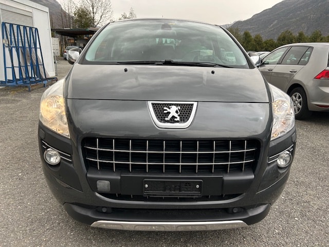 PEUGEOT 3008 1.6 16V T Platinum