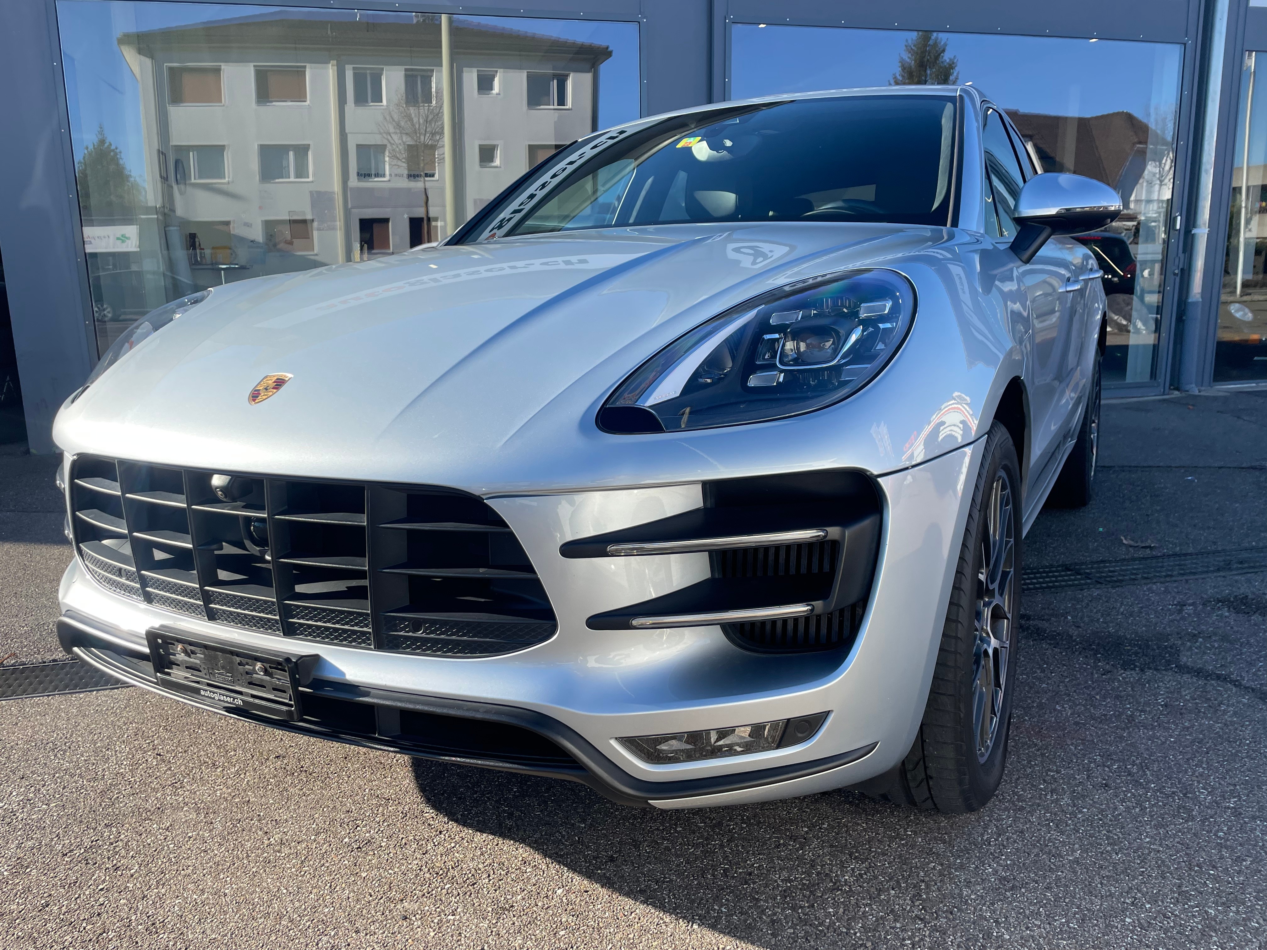 PORSCHE Macan Turbo PDK