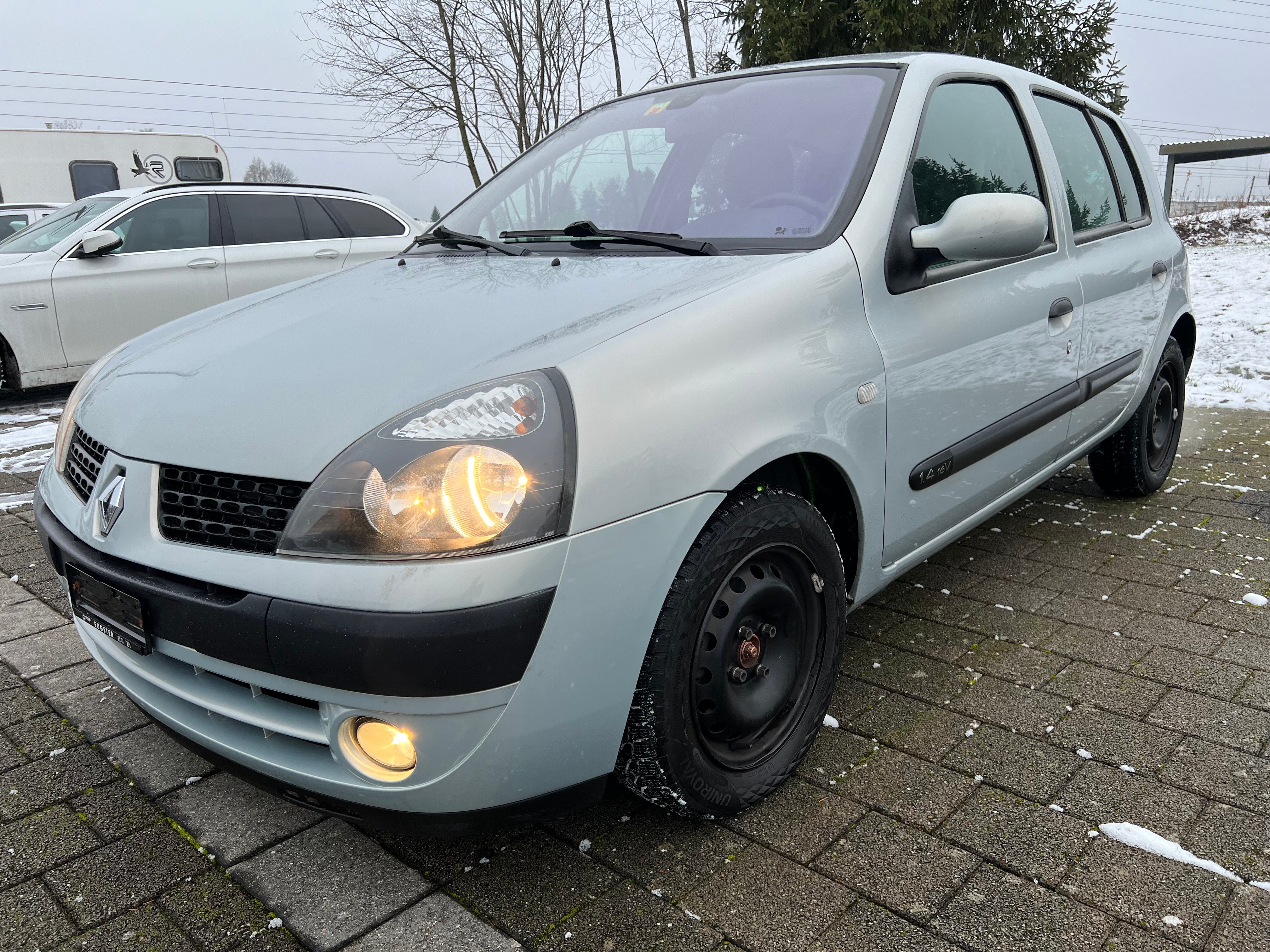 RENAULT CLIO