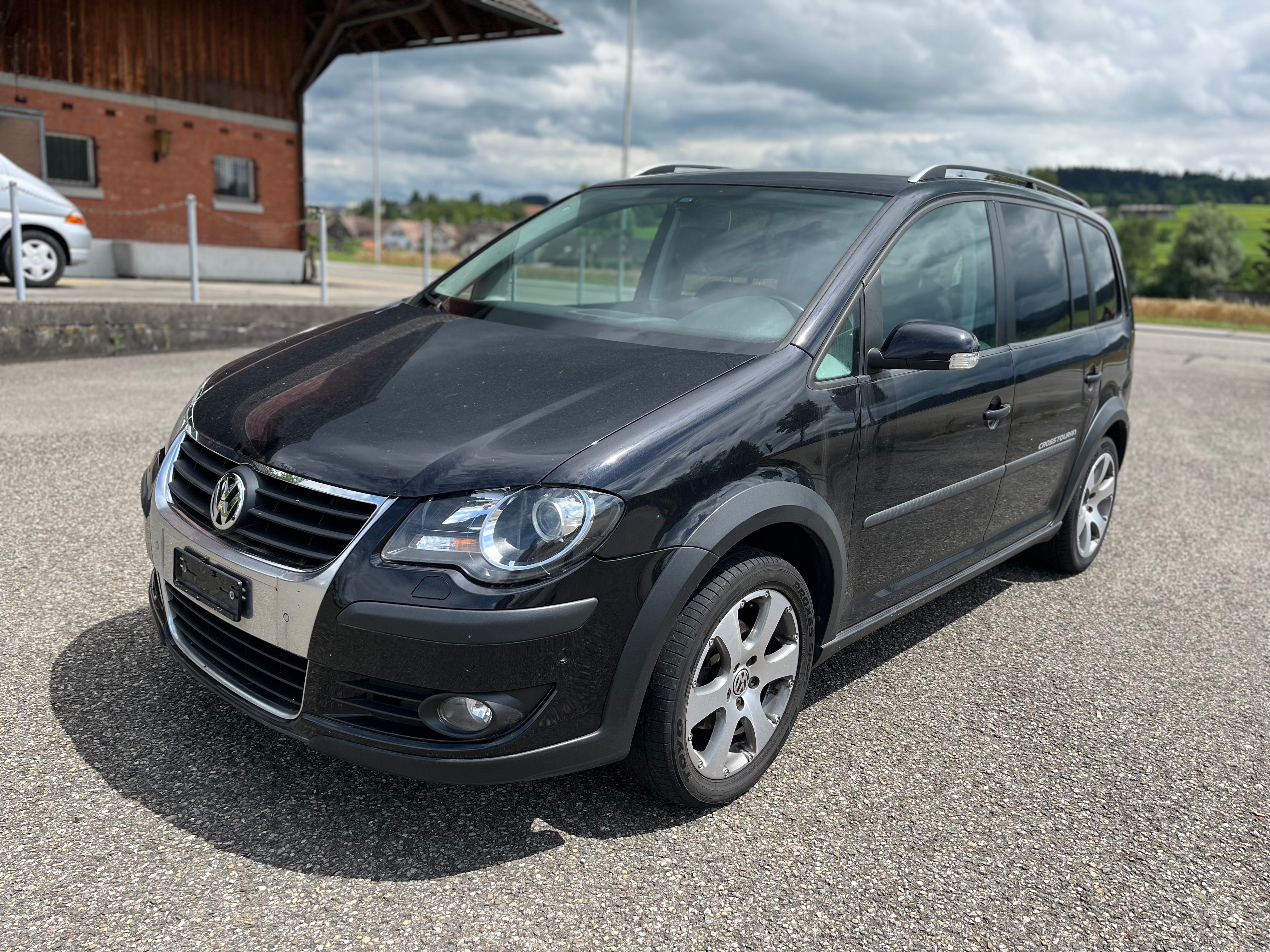 VW VW Cross Touran 1,4i Benzin 7 Platz Handschaltung