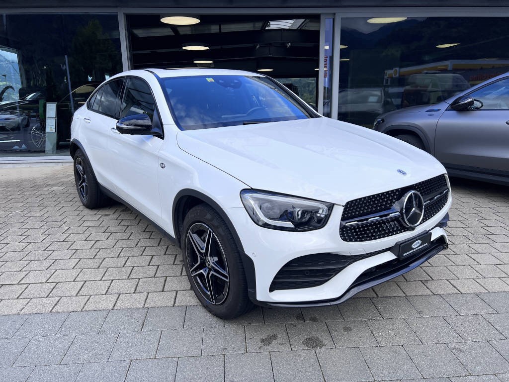 MERCEDES-BENZ GLC 300 AMG Line 4m Coupé