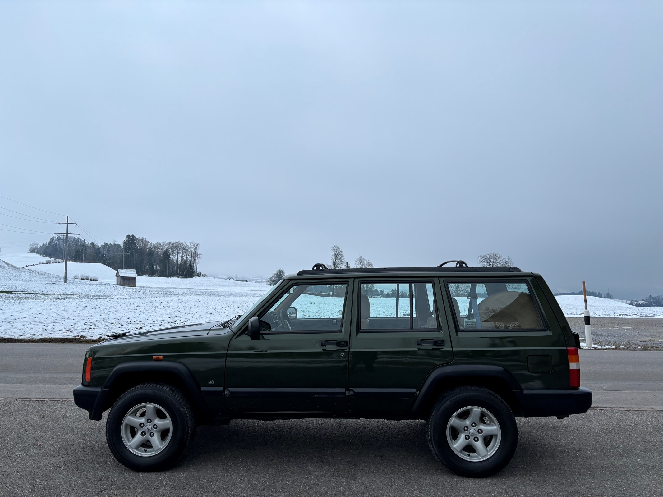 JEEP Cherokee 2.5 Sport