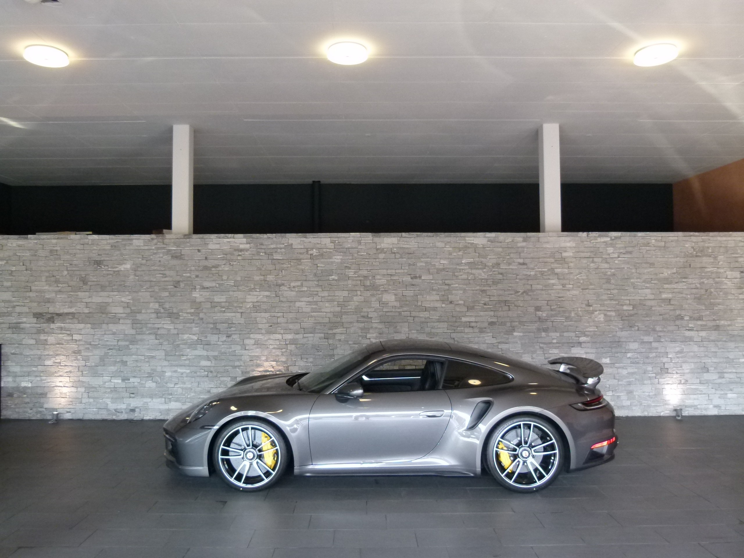 PORSCHE 911 Turbo S PDK