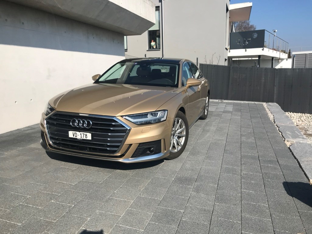 AUDI A8 60 TFSI e quattro tiptronic