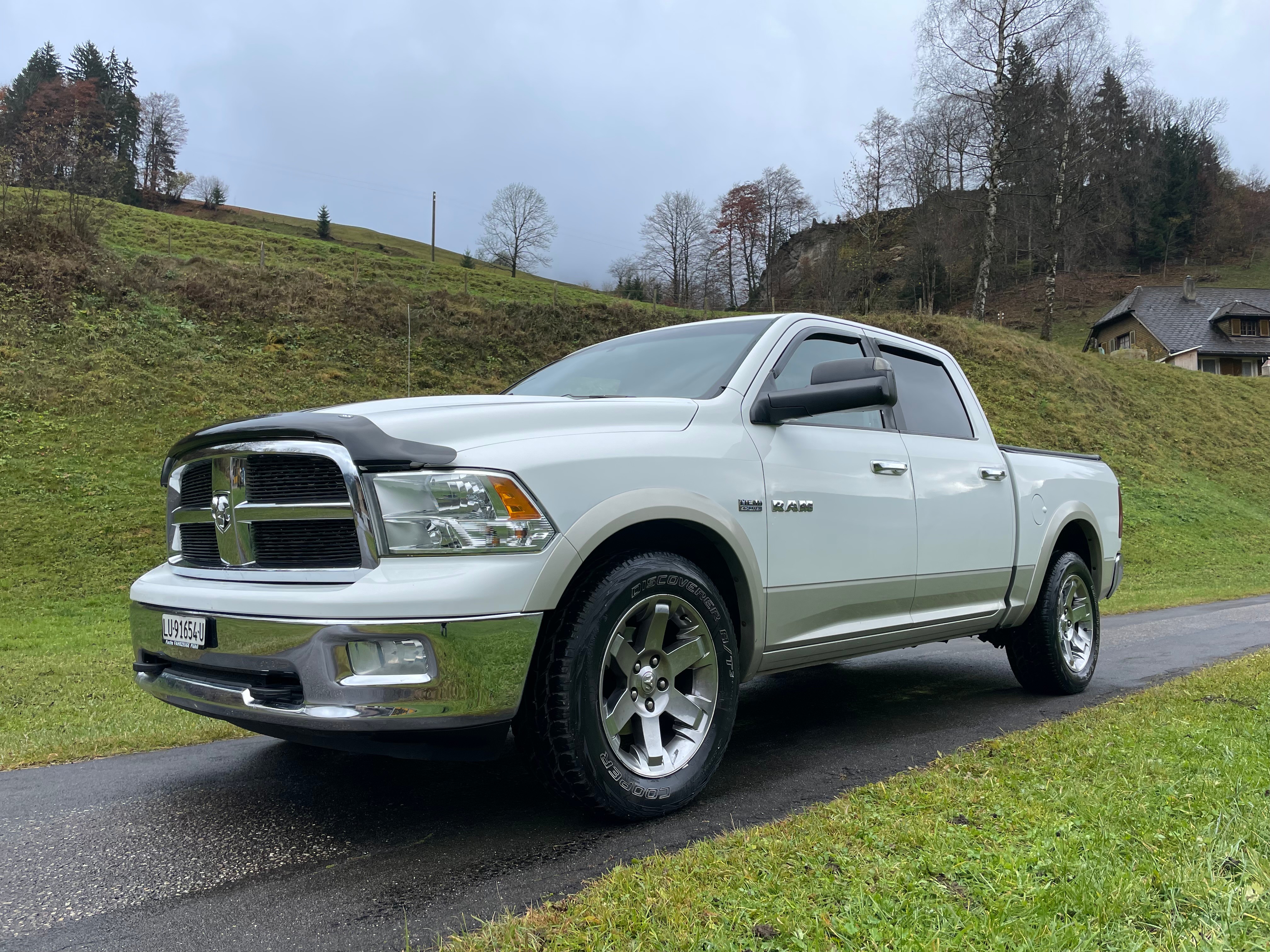 DODGE 5.7 V8 1500 Laramie