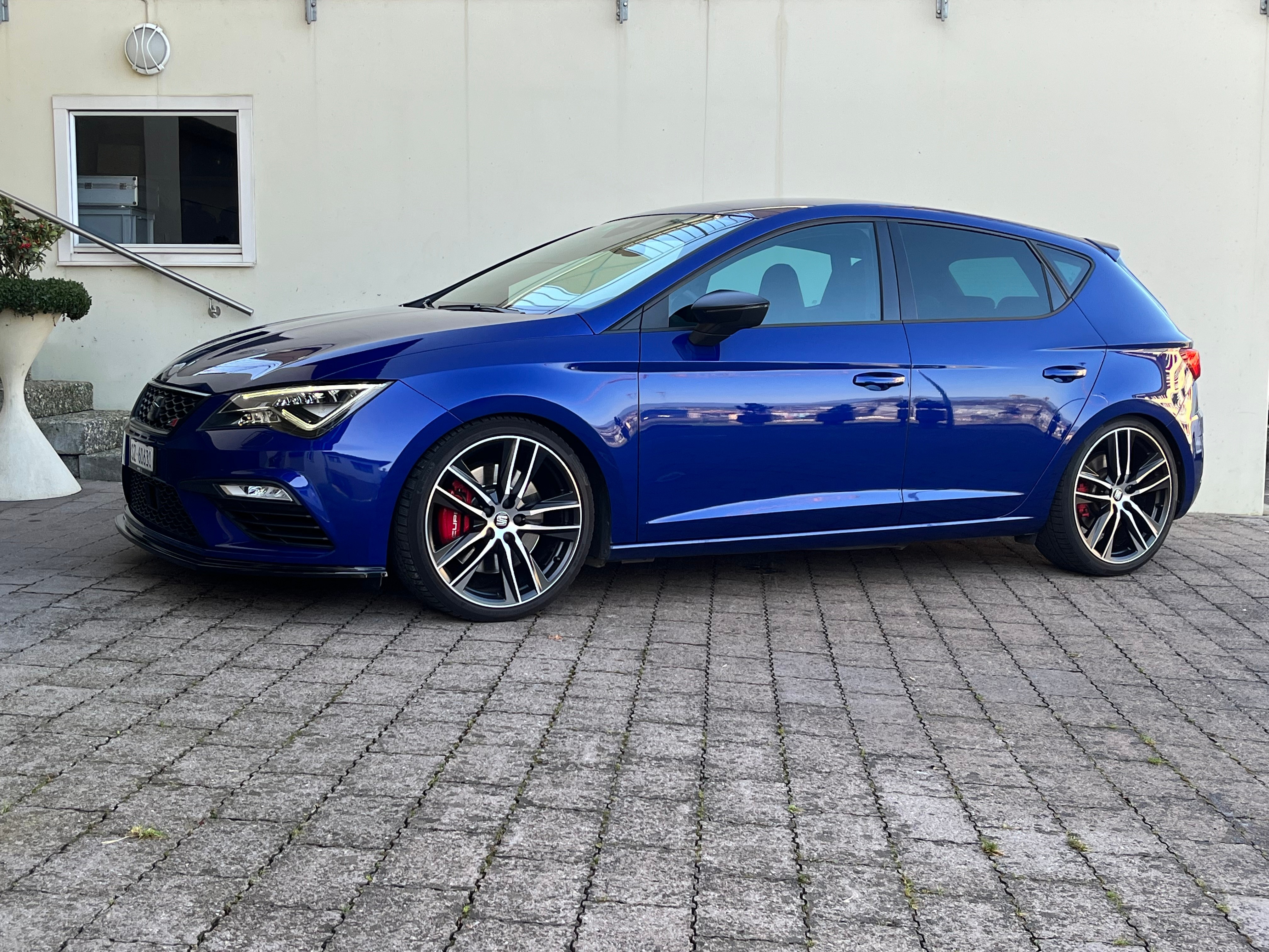 SEAT Leon 2.0 TSI Cupra 300 DSG