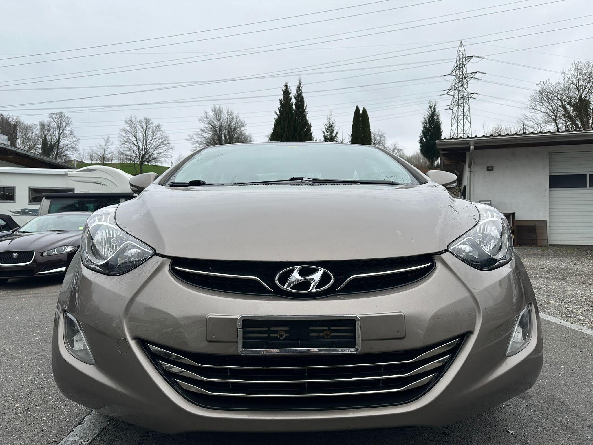 HYUNDAI ELANTRA